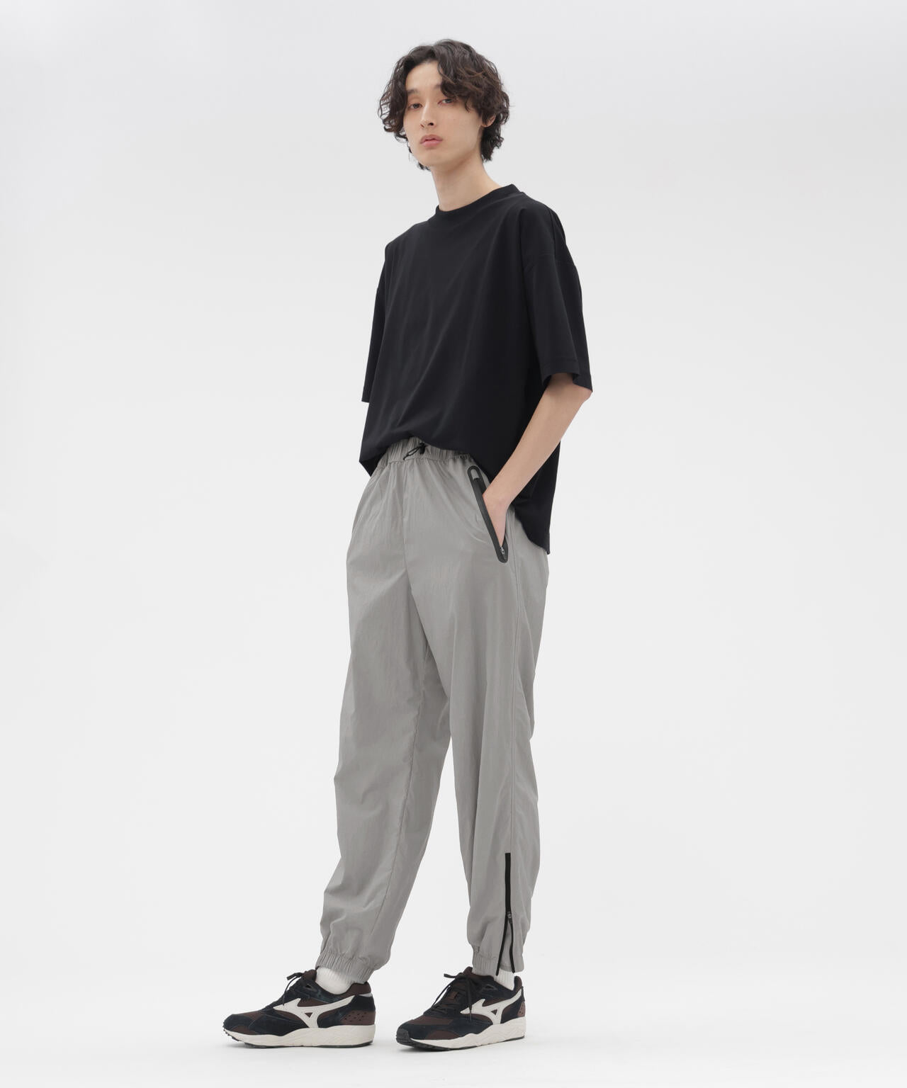 RECYCLED LIGHTWEIGHT NYLON POPLIN TROUSERS