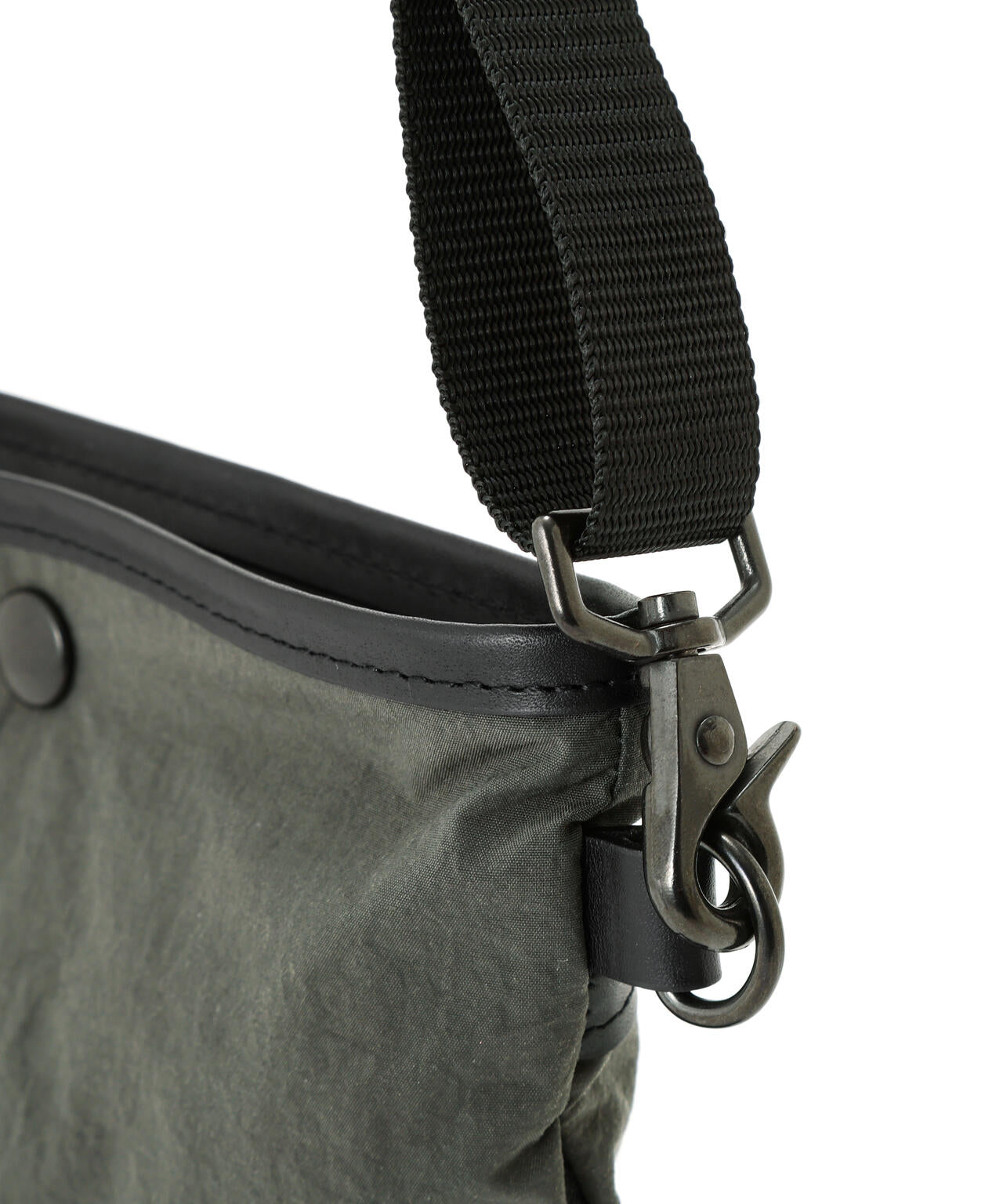 SHOWERPROOF NYLON