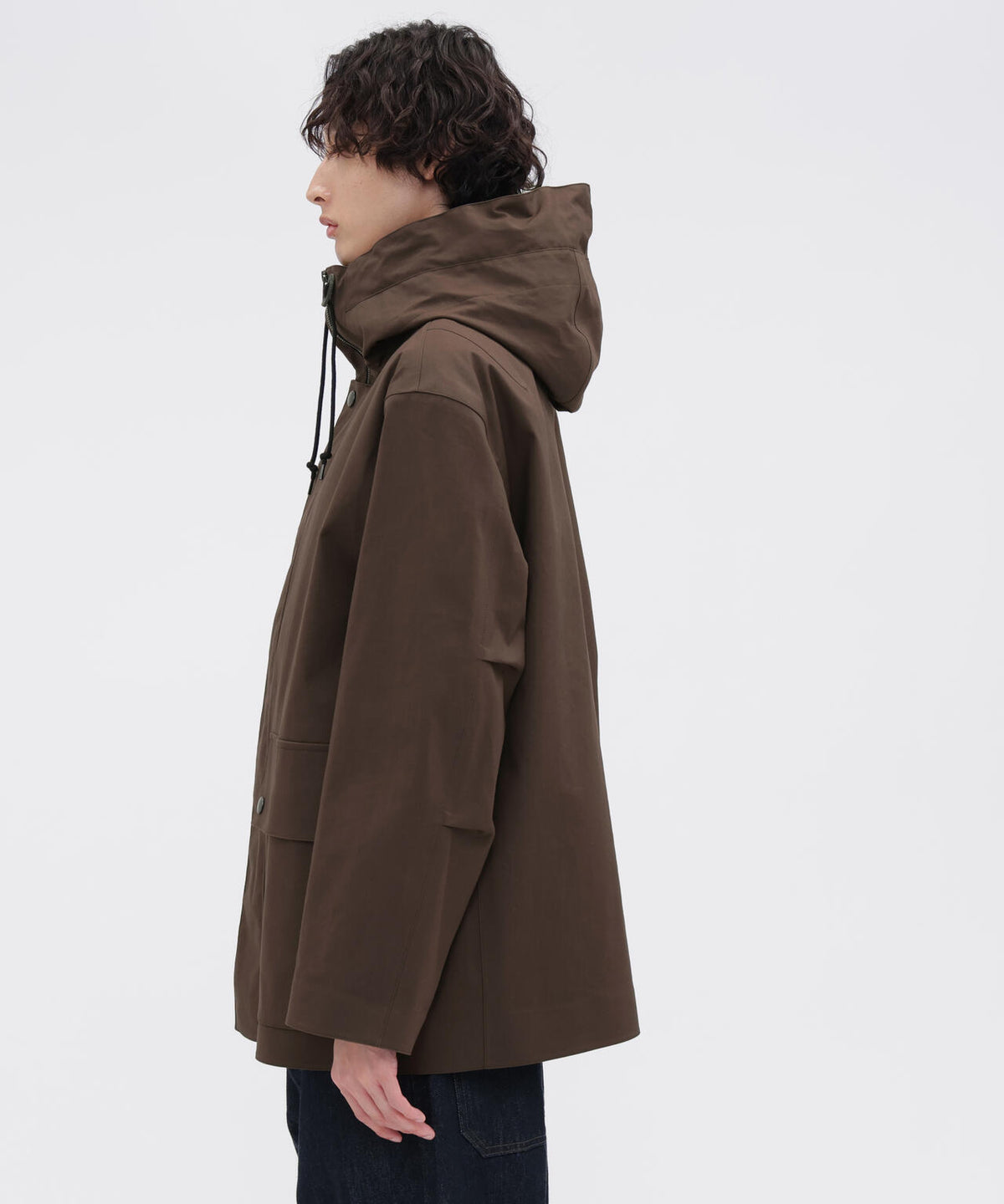 身長185cm B84 W66cm H91cm 着用サイズ:L