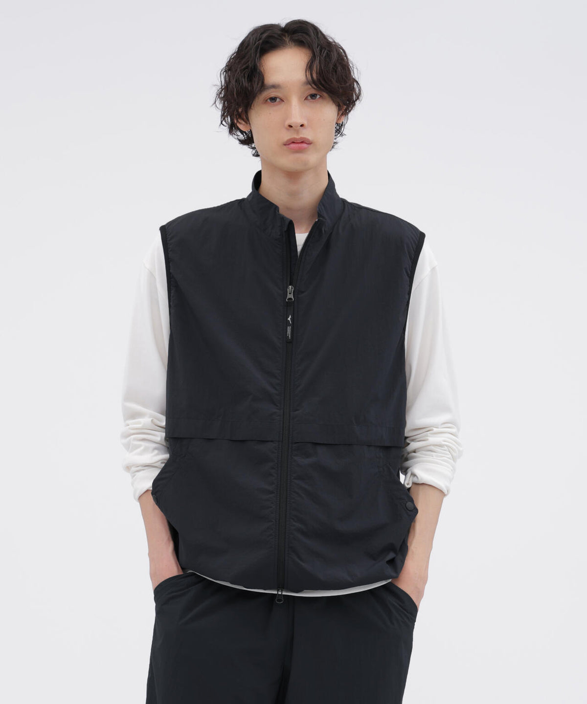 身長185cm B84 W66cm H91cm 着用サイズ:L