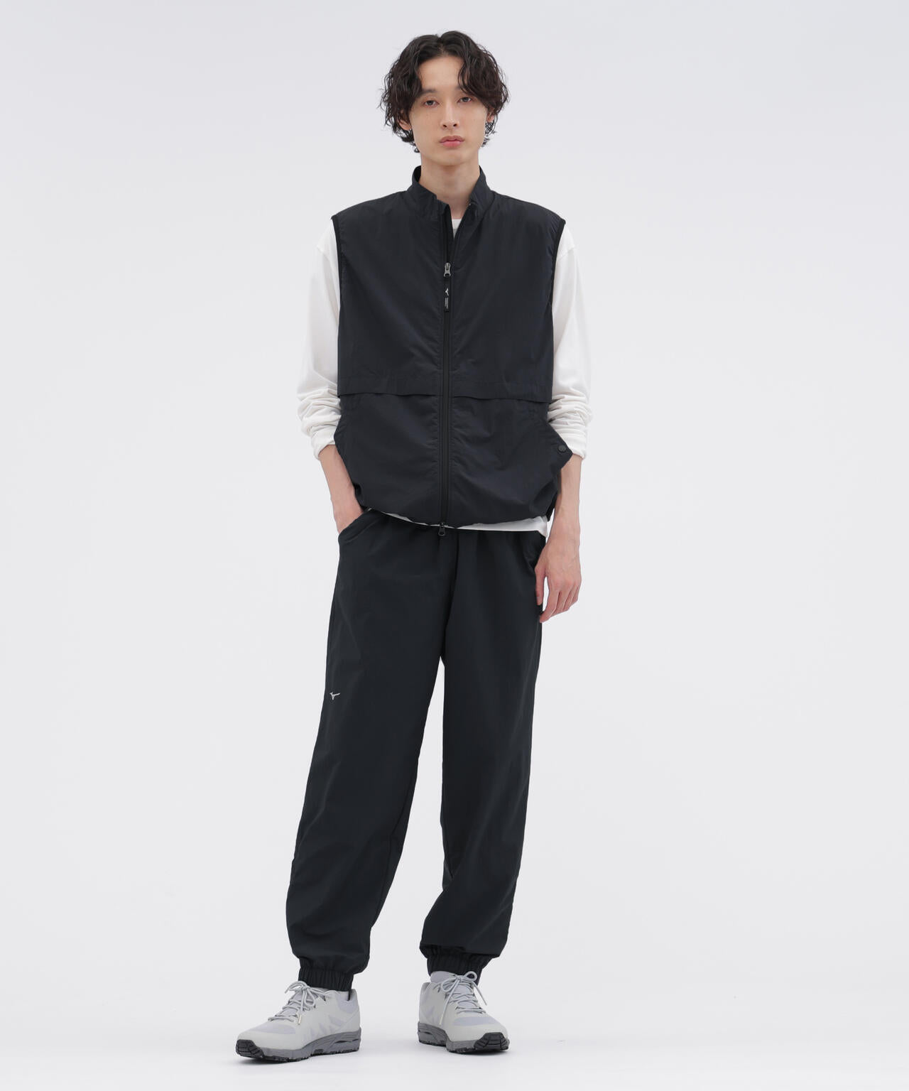 身長185cm B84 W66cm H91cm 着用サイズ:L
