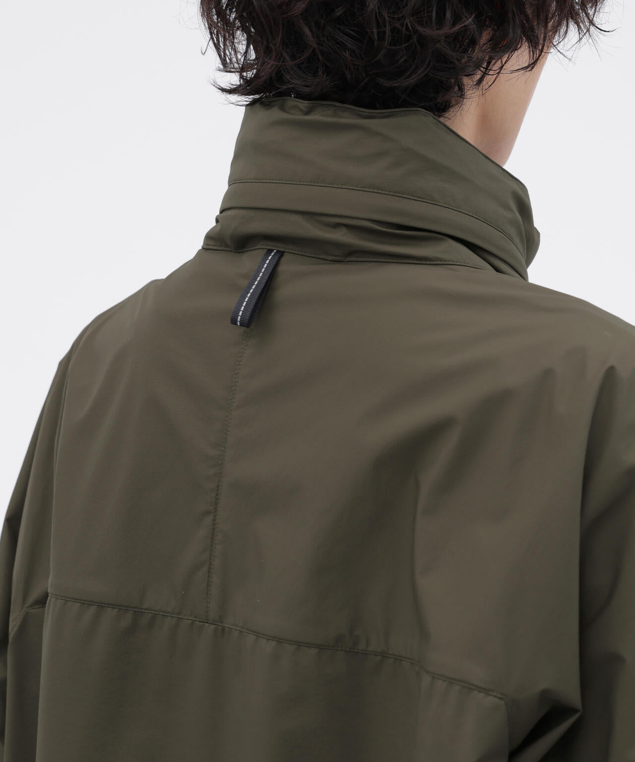 身長185cm B84 W66cm H91cm 着用サイズ:XL