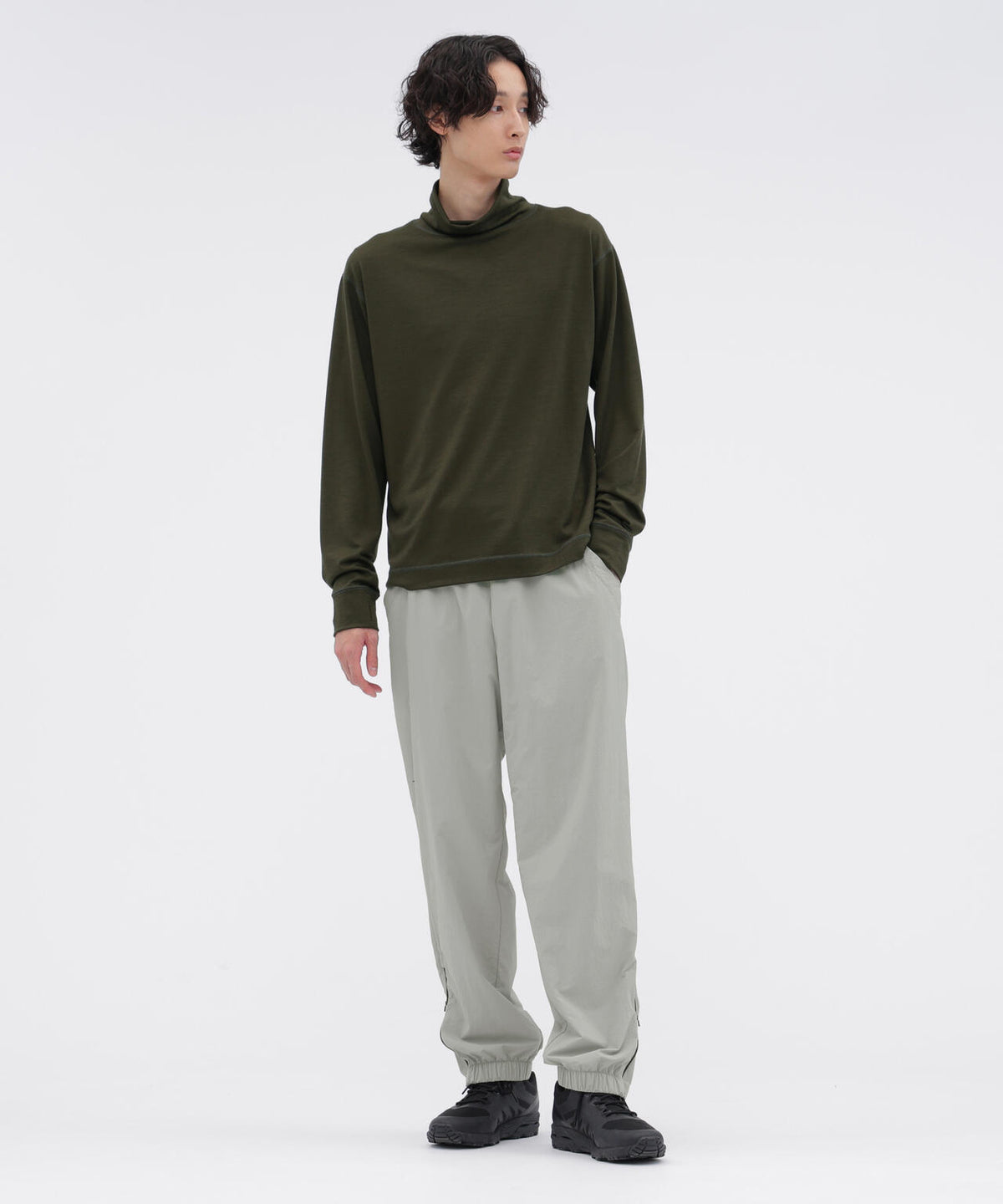 身長185cm B84 W66cm H91cm 着用サイズ:XL
