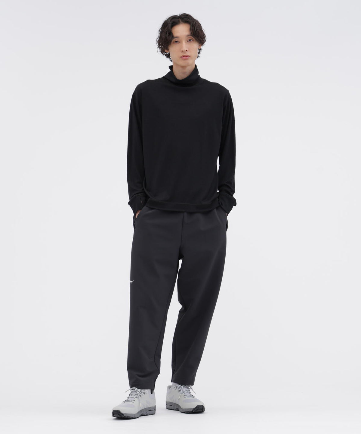 身長185cm B84 W66cm H91cm 着用サイズ:L