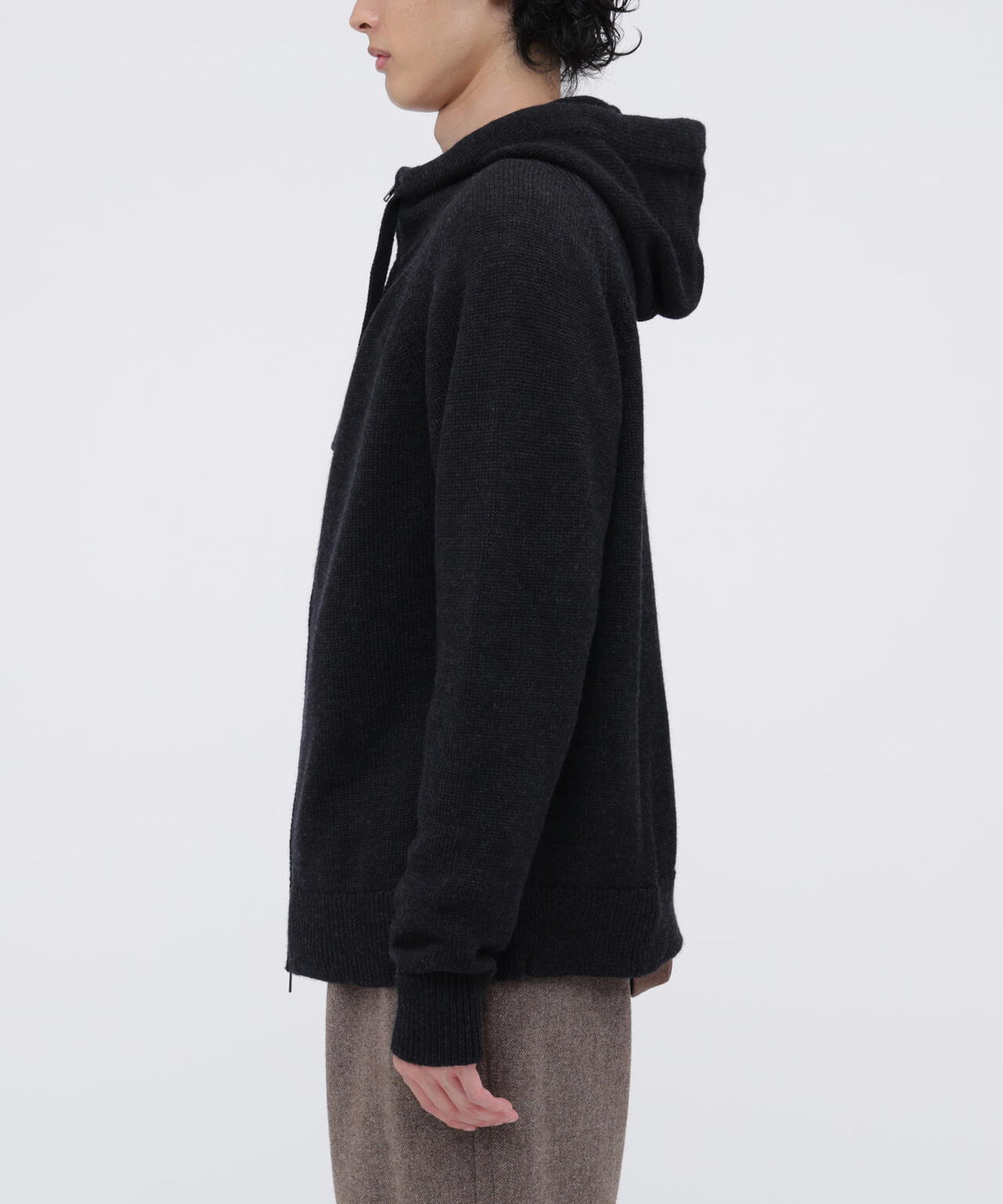 身長185cm B84 W66cm H91cm 着用サイズ:L