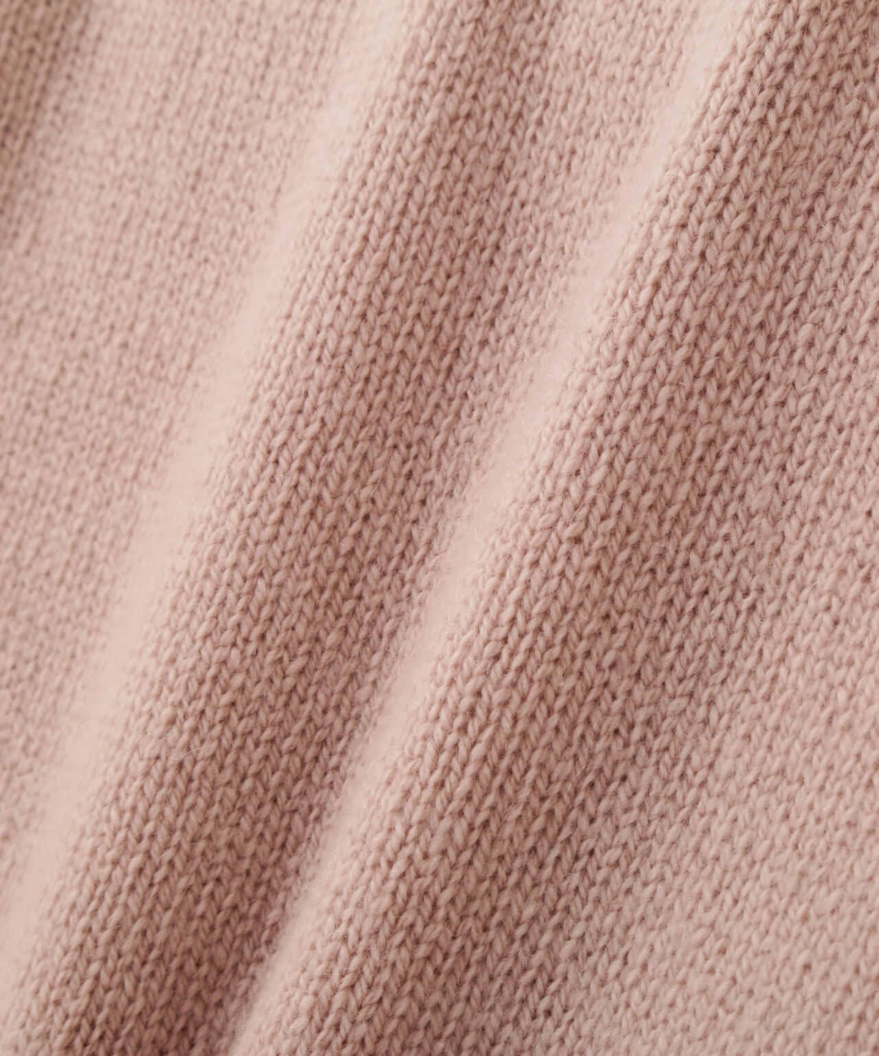 SOFT CASHMERE KNITWEAR