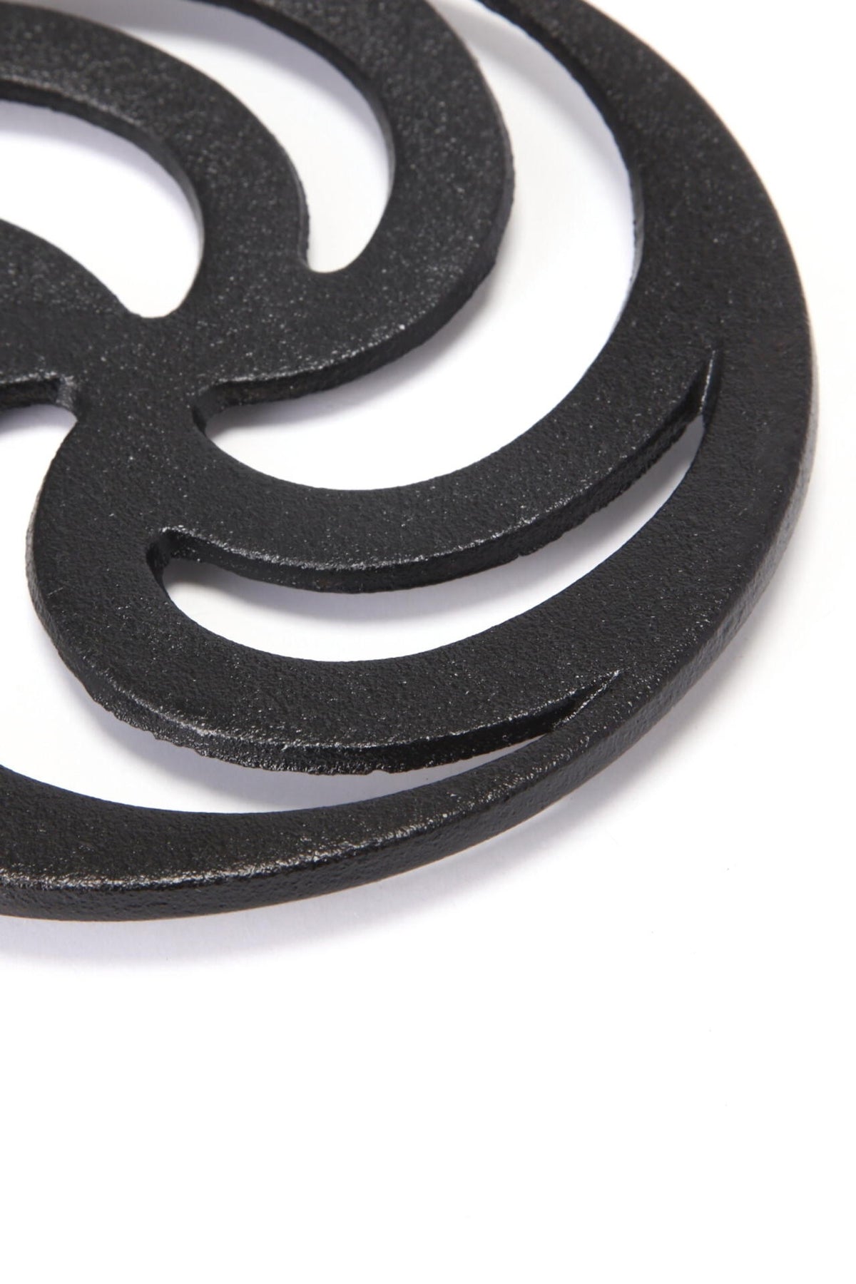 SPIRAL CAST IRON POT STAND