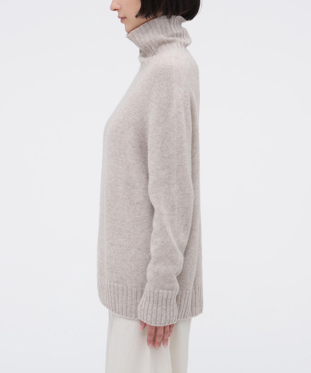 SOFT CASHMERE KNITWEAR