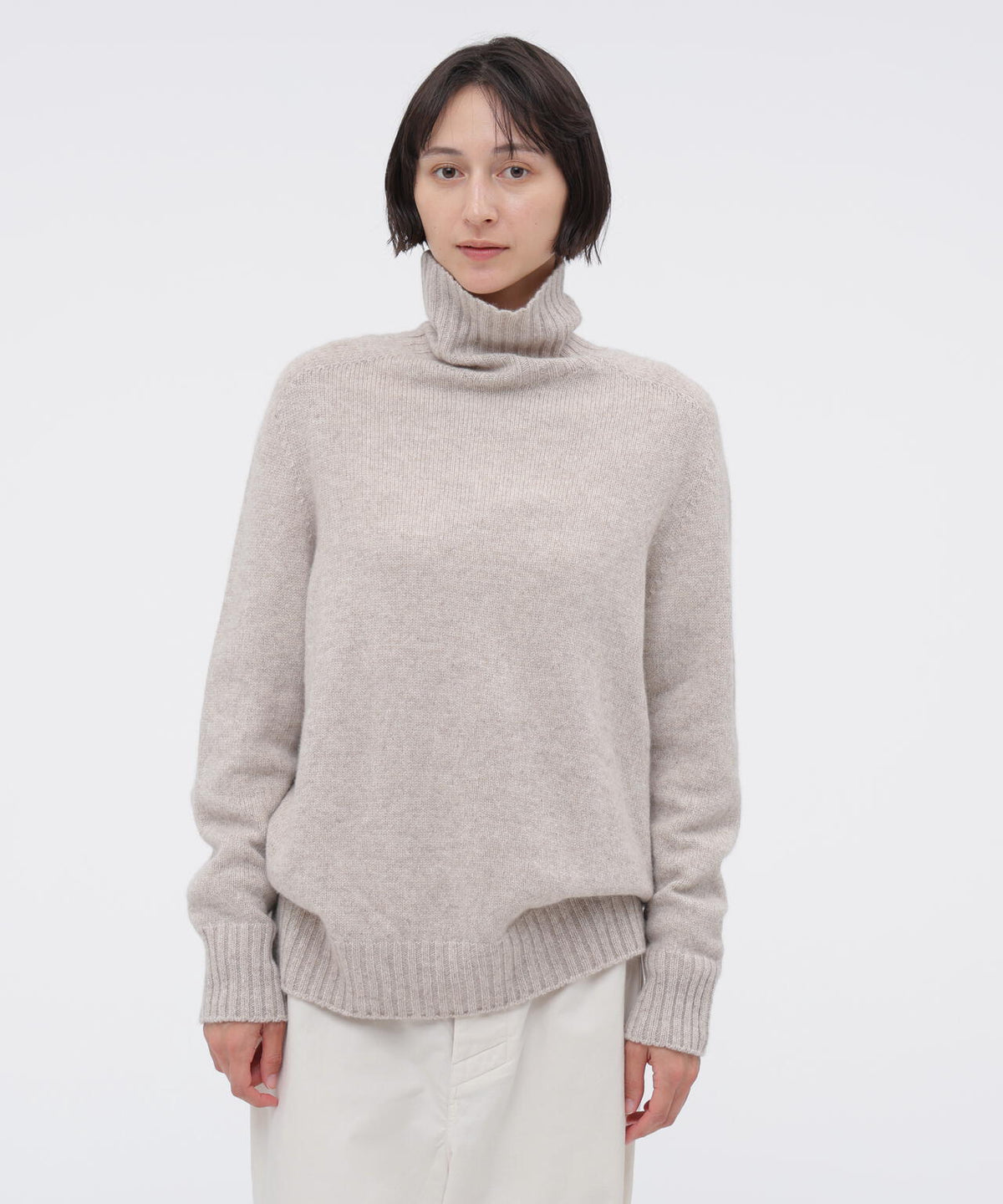 SOFT CASHMERE KNITWEAR