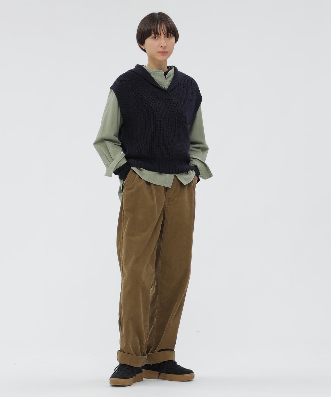 DRY COTTON NEEDLECORD TROUSERS