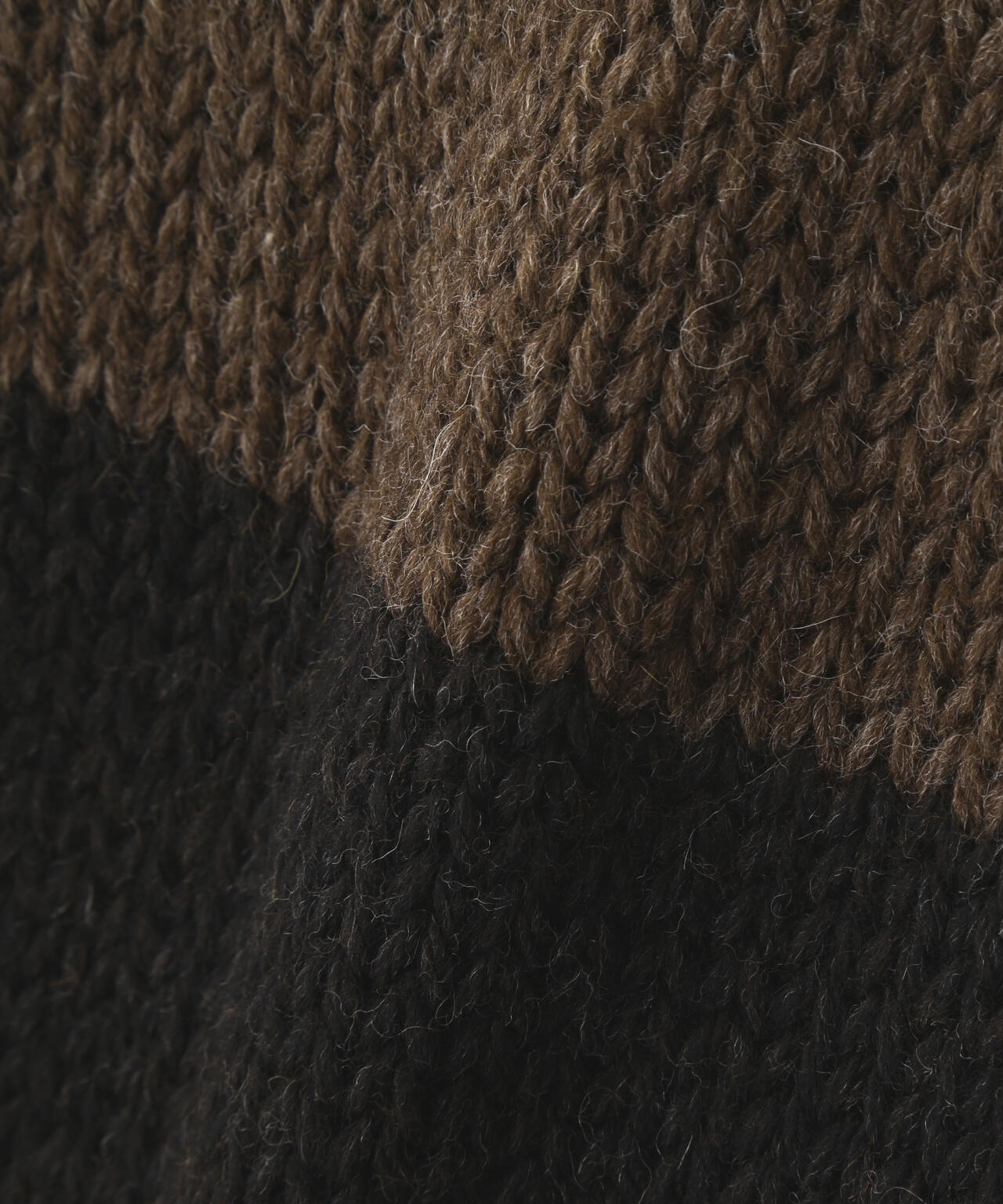 NATURAL SPUN WOOL KNITWEAR