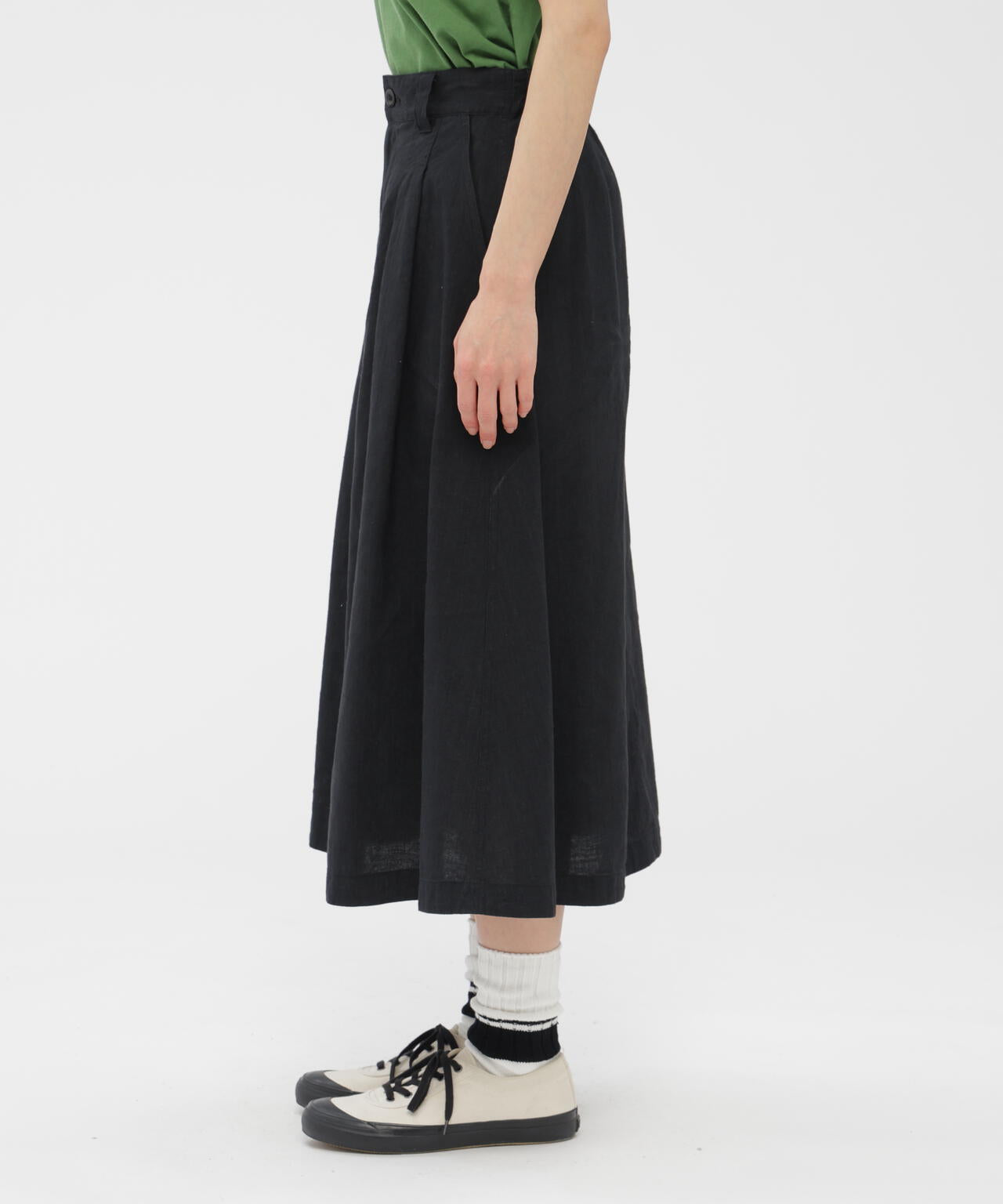 身長168cm B76 W58 H86 着用サイズ:II
