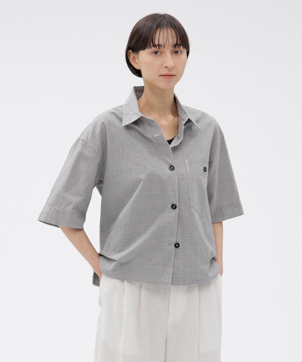 身長168cm B76 W58 H86 着用サイズ:II