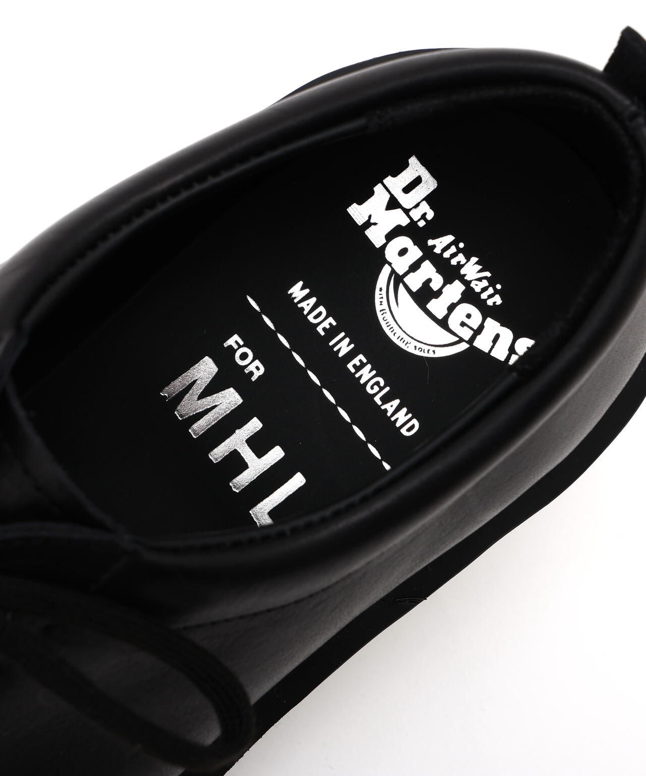 WOMEN DR. MARTENS FOR MHL. GRAINED OILED LEATHER