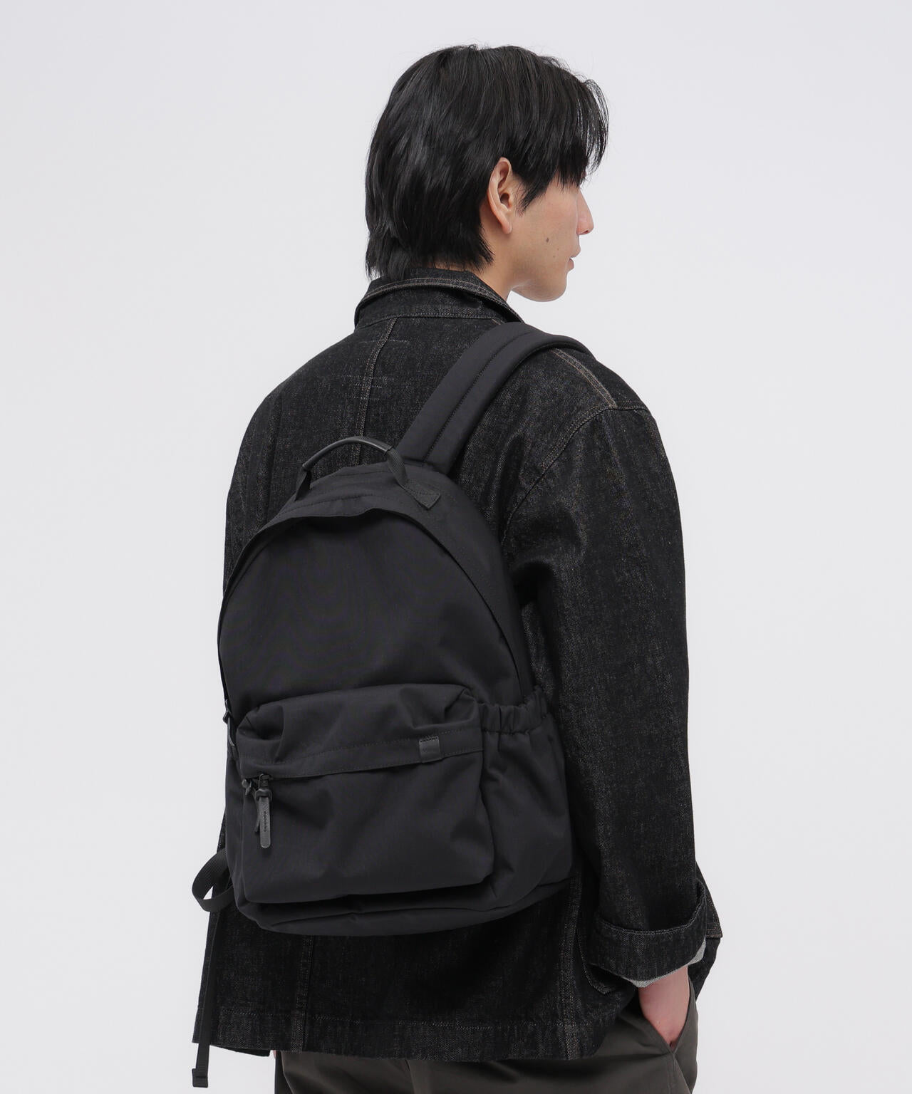身長185cm B86 W70 H90 着用サイズ:F