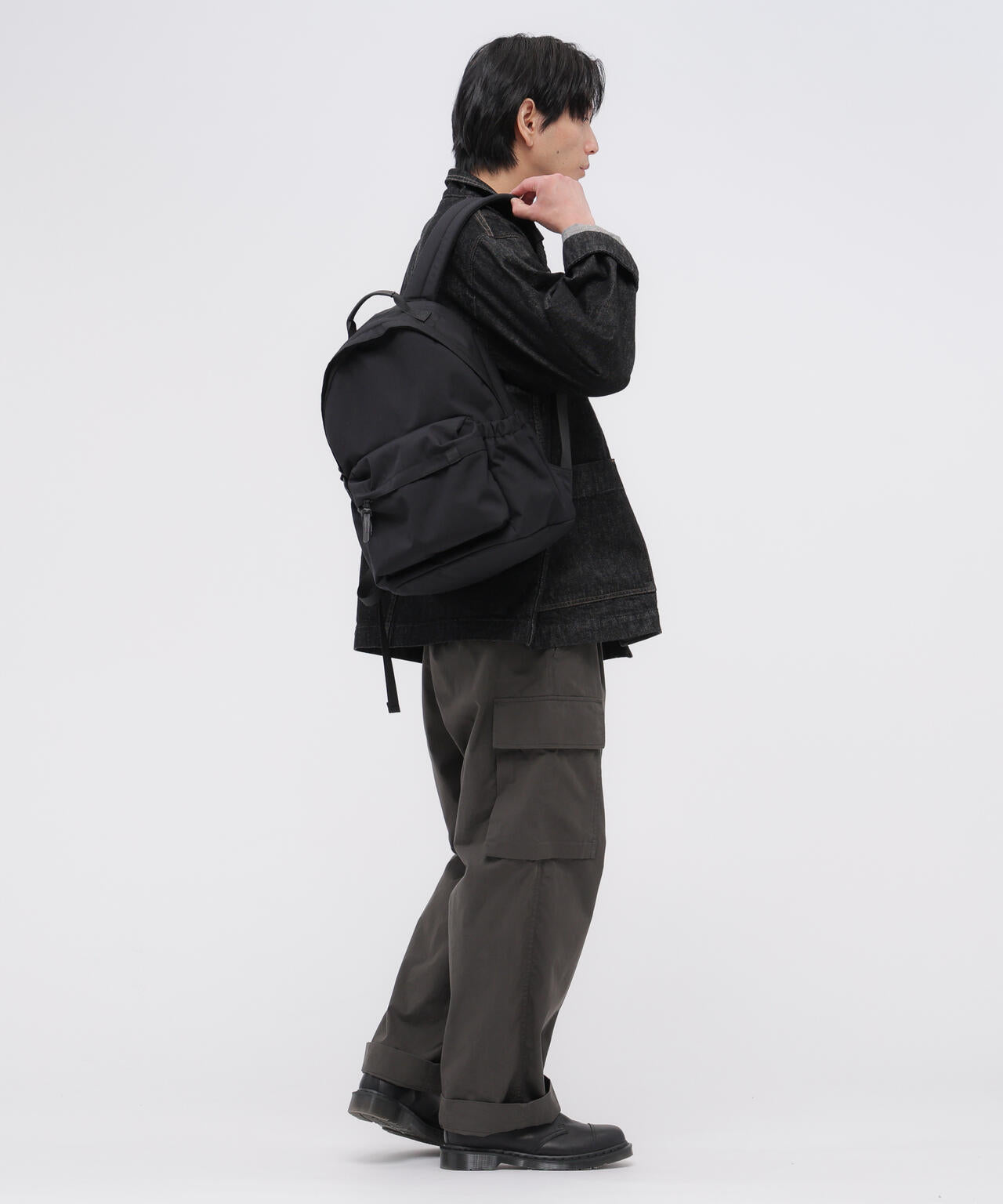 身長185cm B86 W70 H90 着用サイズ:F