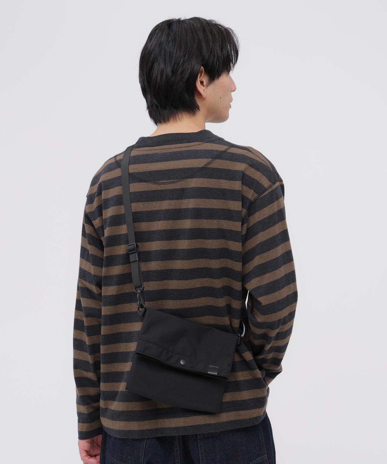 身長185cm B86 W70 H90 着用サイズ:F