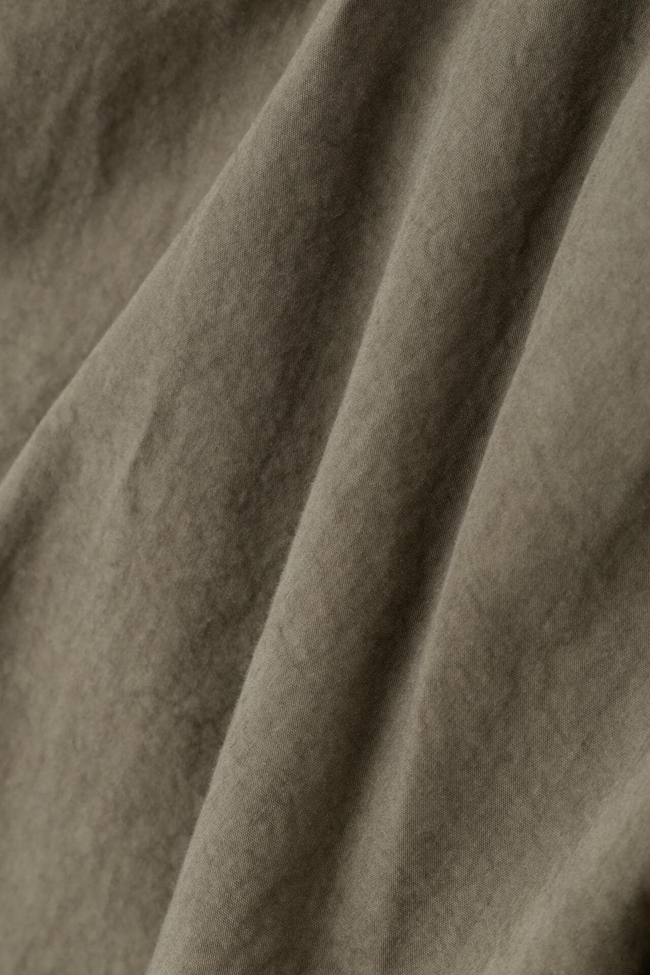 GARMENT DYE LIGHTWEIGHT PLAINWEAVE