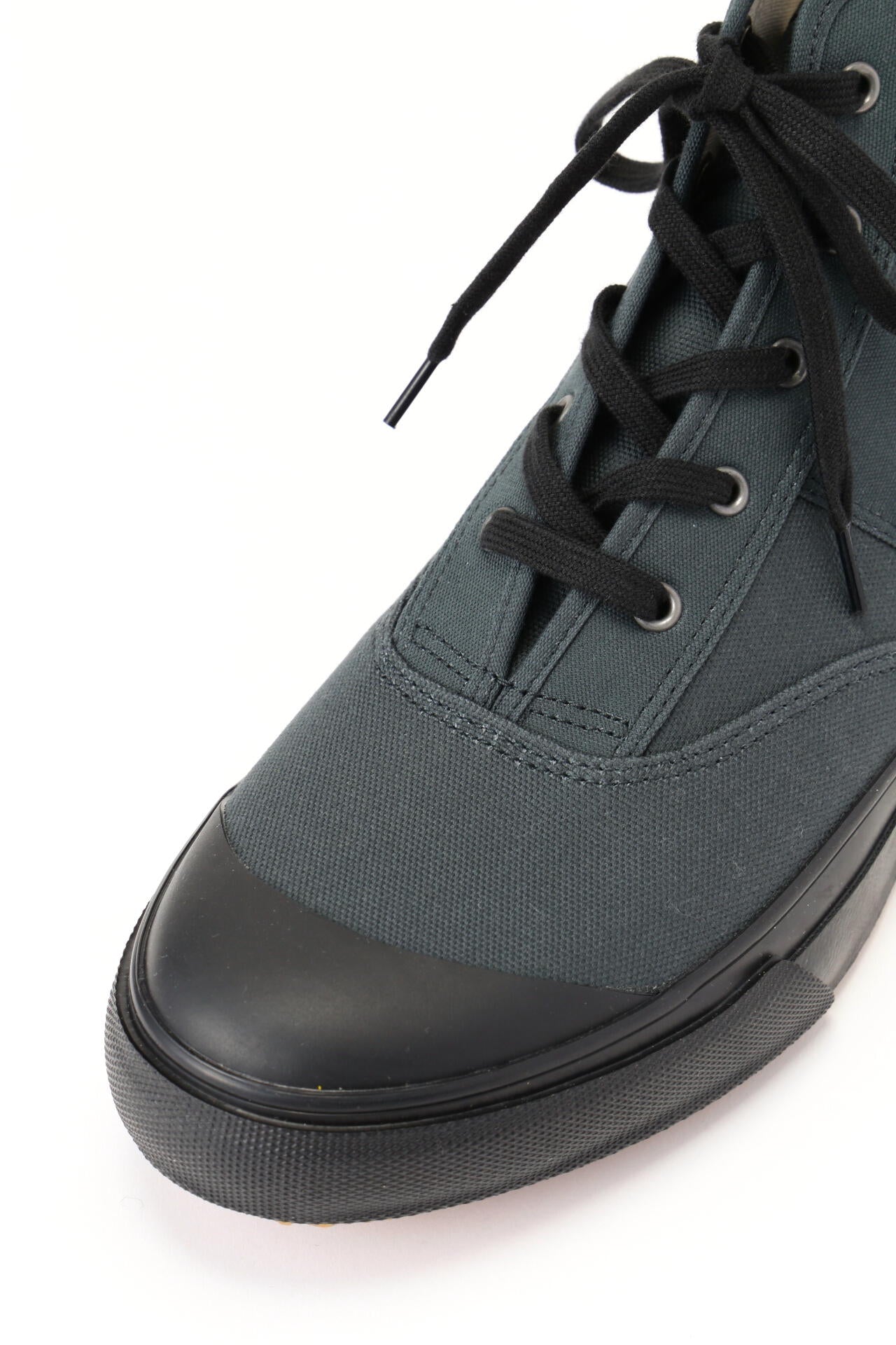 MEN HIGH TOP CANVAS TRAINERS