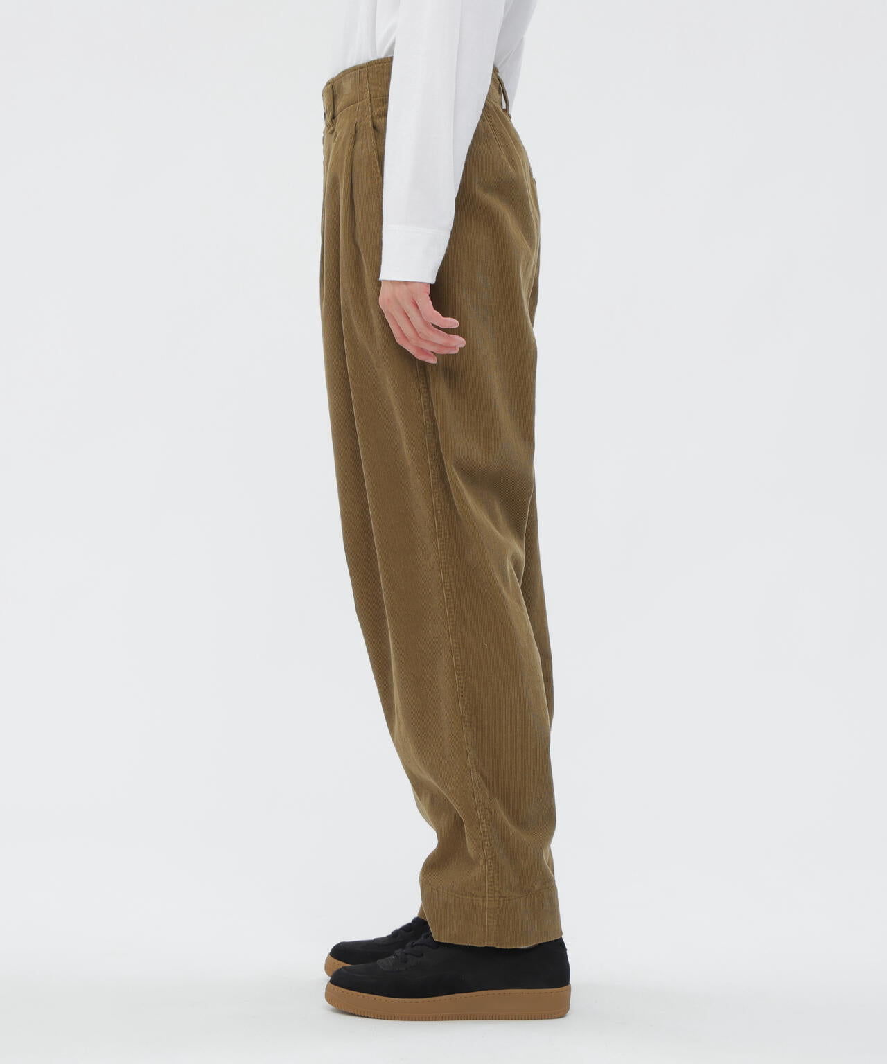 DRY COTTON NEEDLECORD TROUSERS