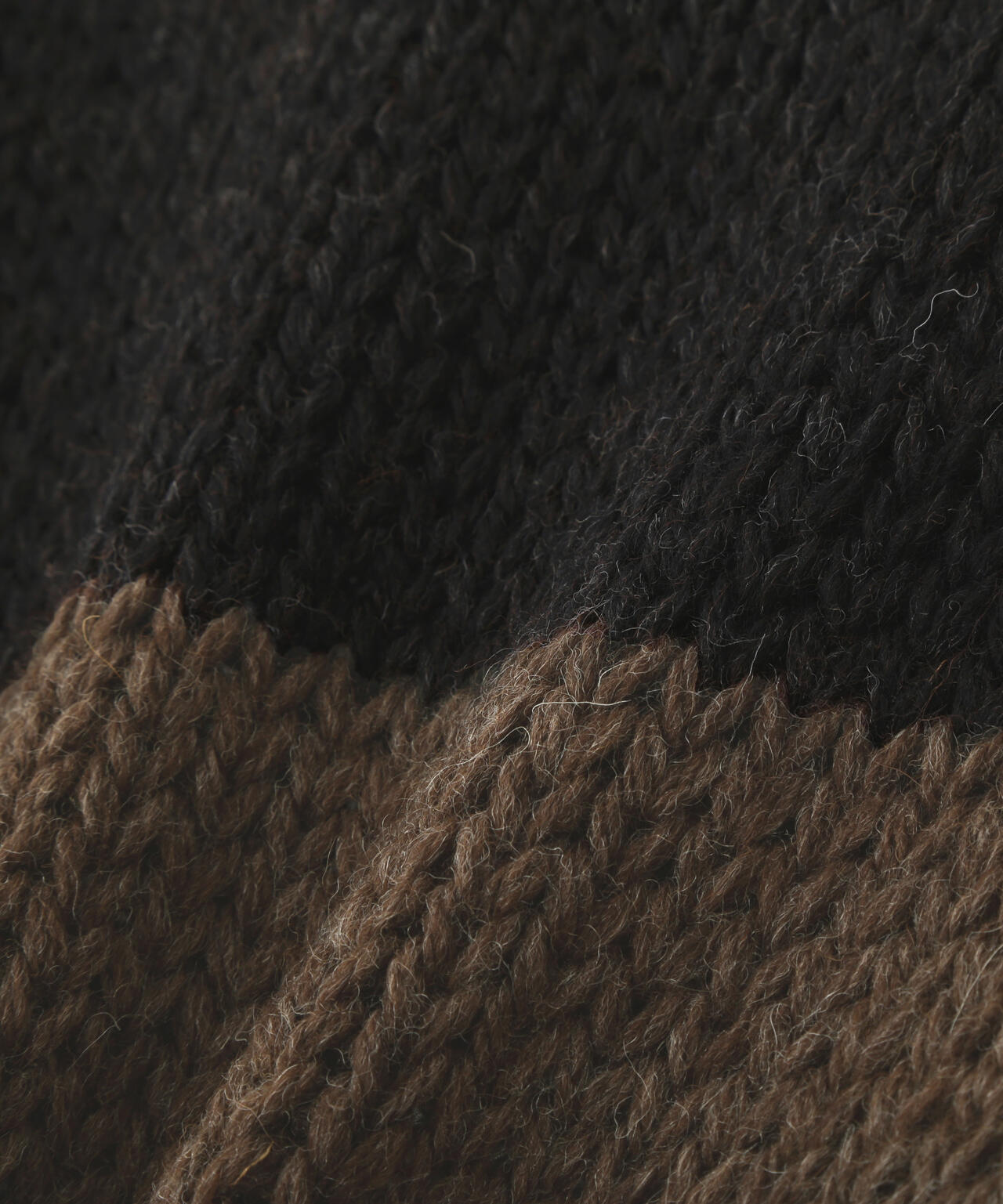 NATURAL SPUN WOOL KNITWEAR