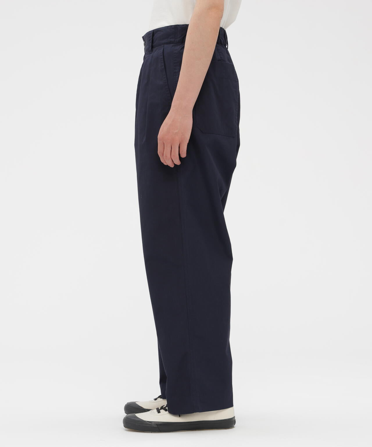 FINE COMPACT COTTON POPLIN TROUSERS