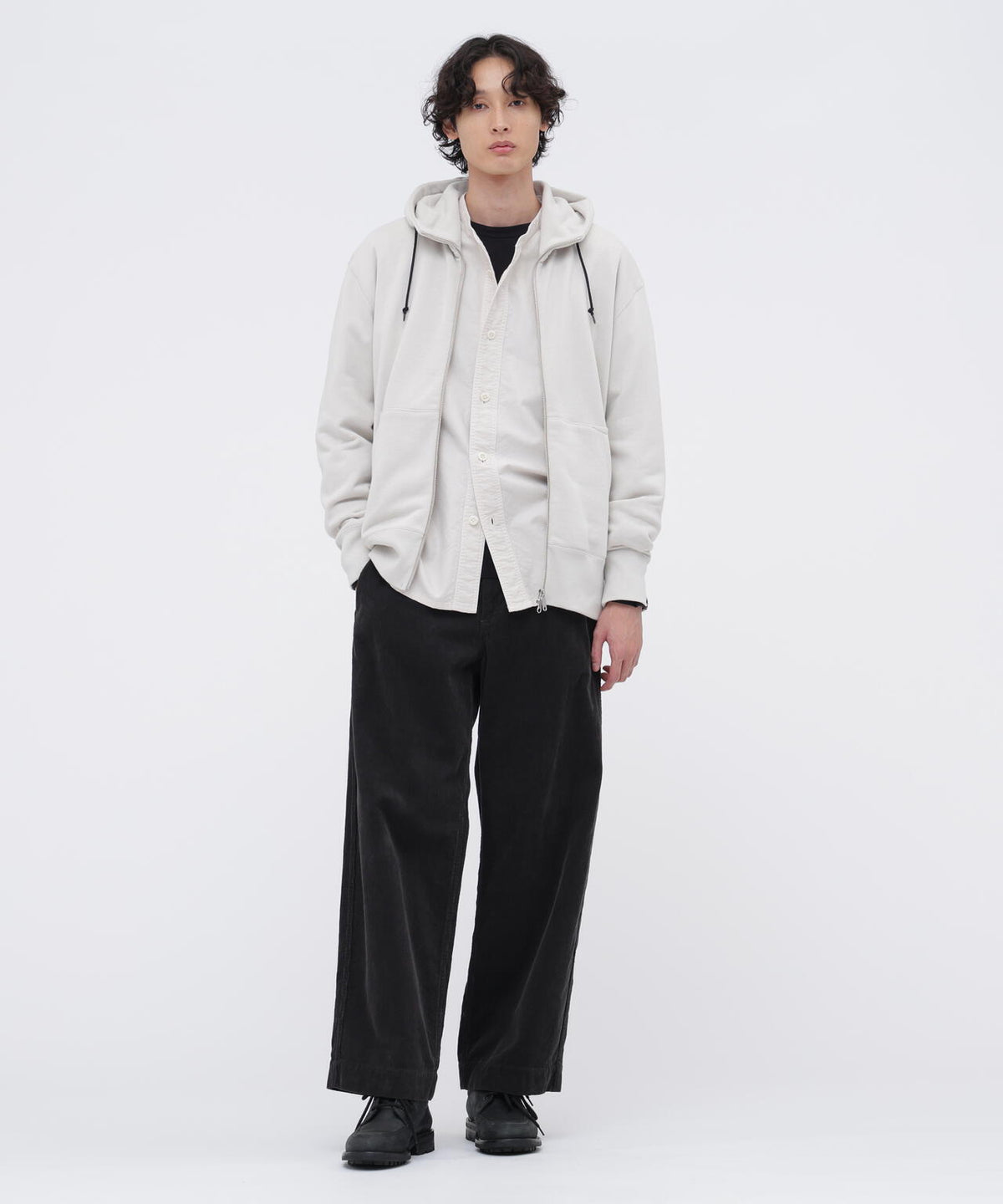 DRY COTTON NEEDLECORD TROUSERS