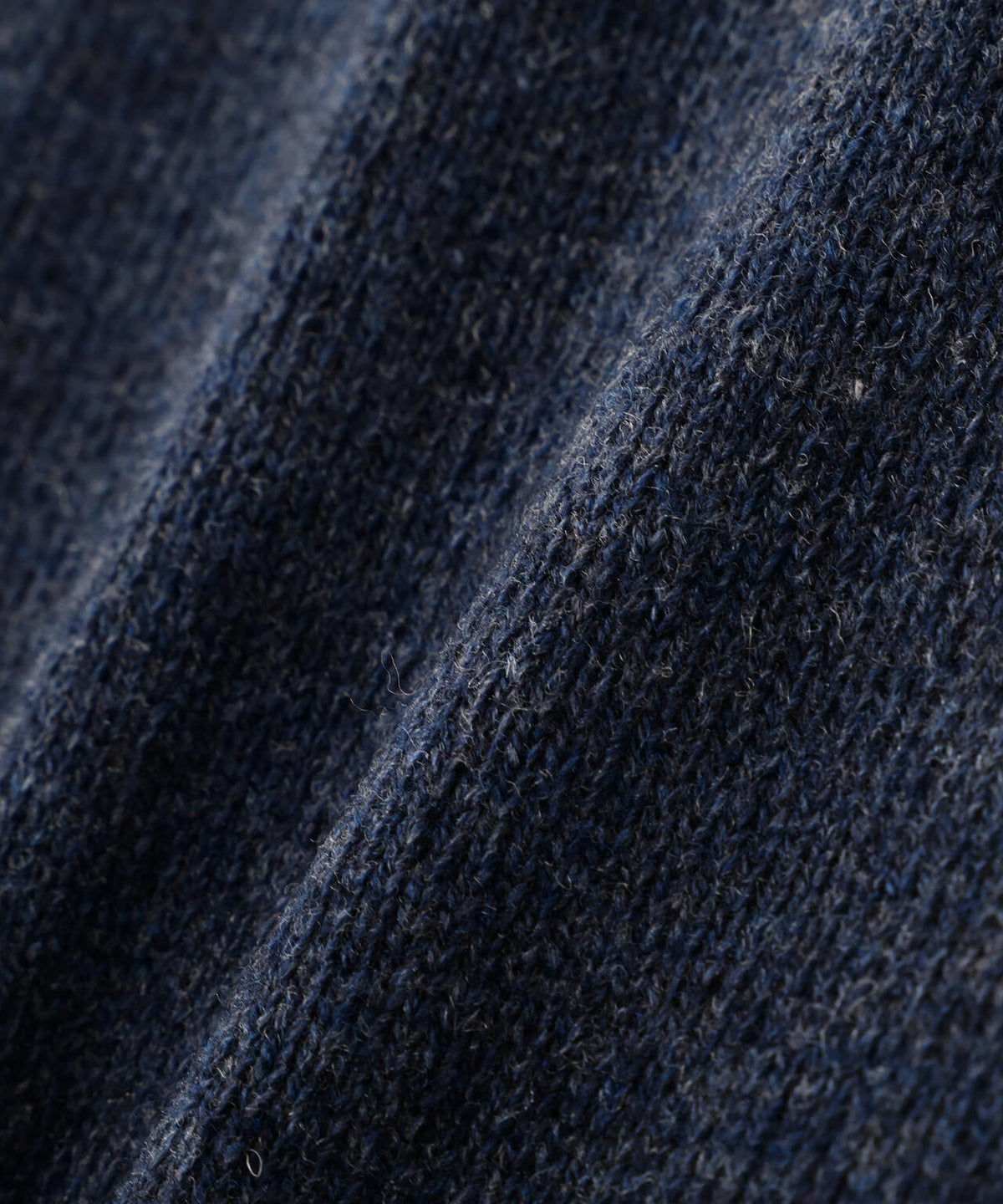 WASHABLE DRY WOOL KNITWEAR