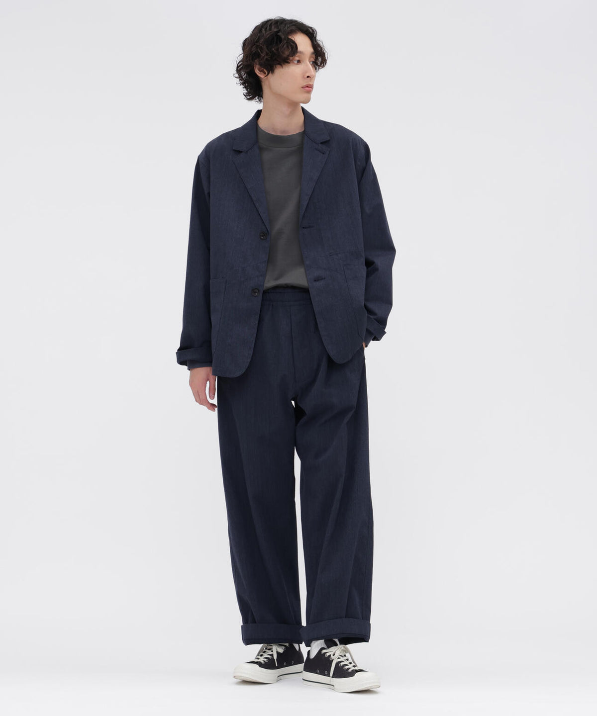 身長185cm B84 W66cm H91cm 着用サイズ:L