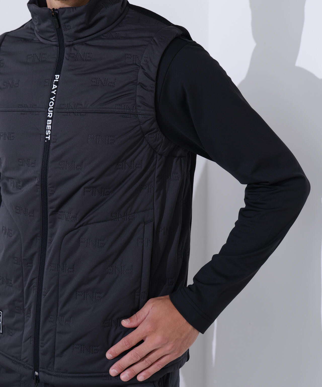 【PING APPAREL】ピンソニックハイブリットベスト <GOLD> (MENS)