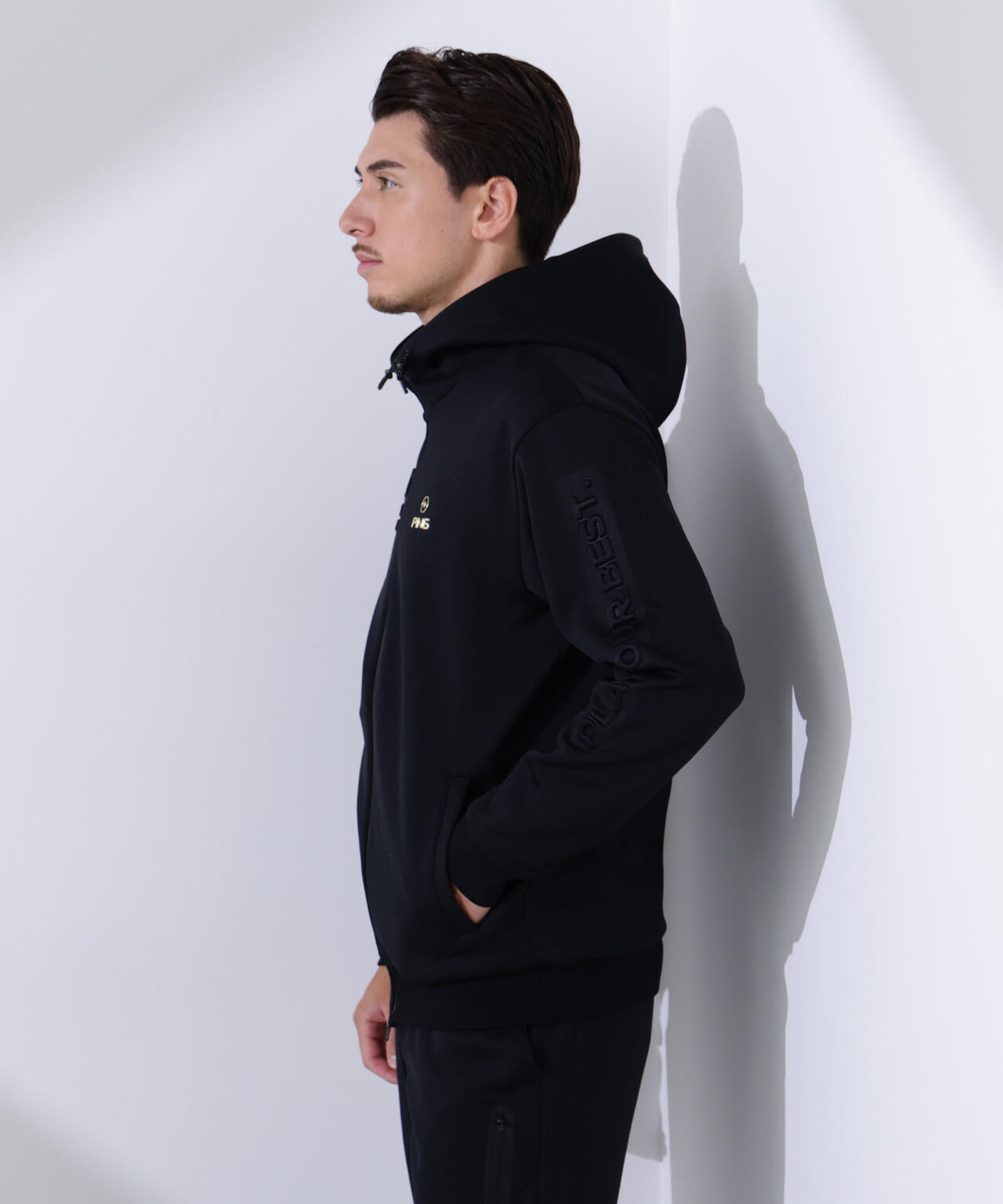 【PING APPAREL】全方向ストレッチRENUキルトダンボールジャージフルジップフーディー <GOLD> (MENS)