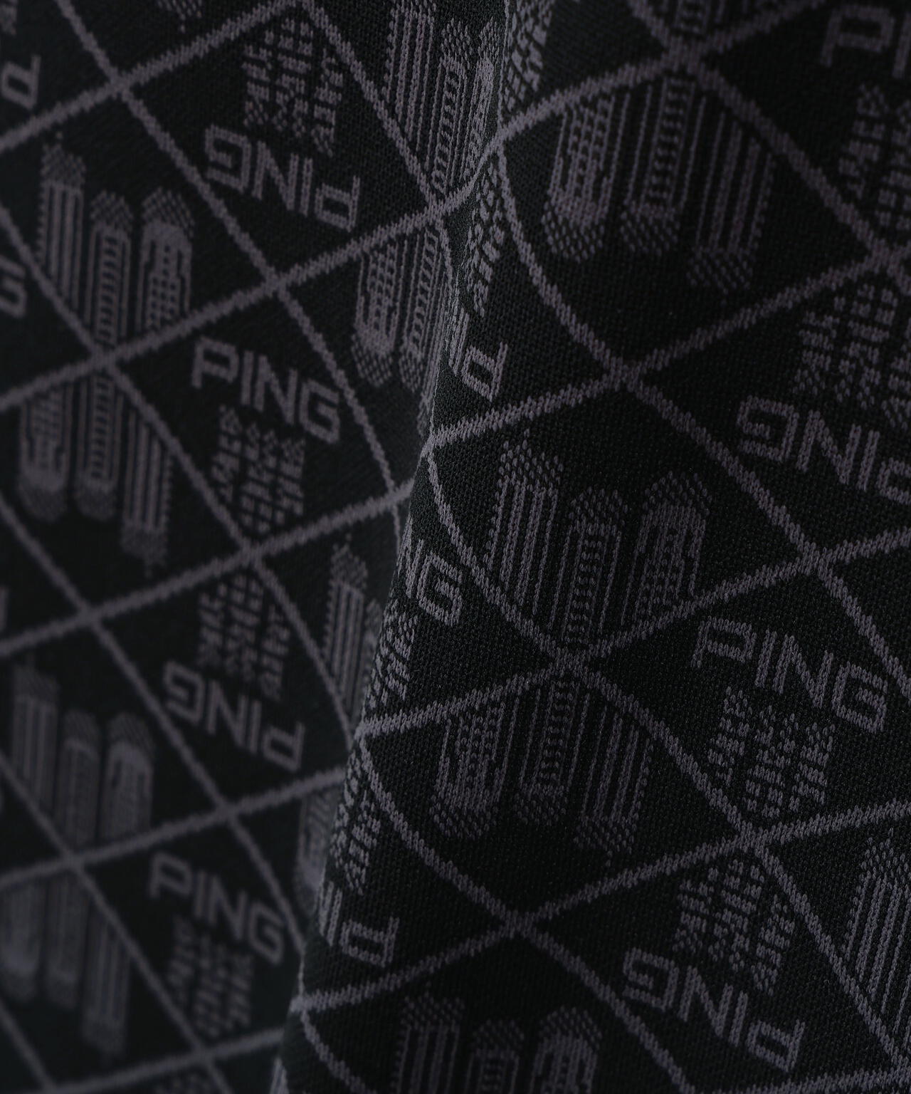 【PING APPAREL】全方向ストレッチフェニックスシティ柄ジャガード半袖ハイネックシャツ <GOLD> (MENS)