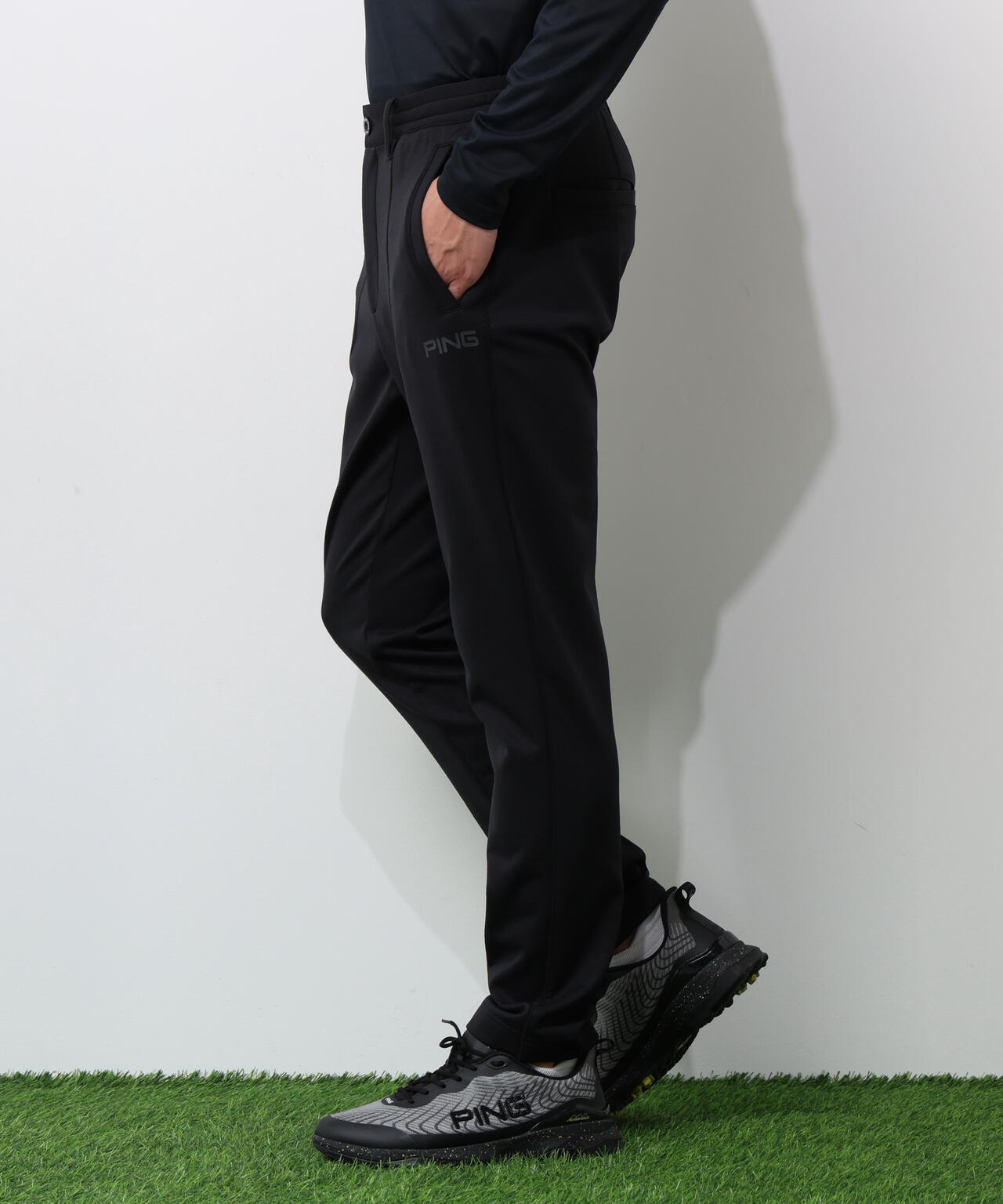 【PING APPAREL】全方向ストレッチ 接結裏メッシュスウェットテーパードパンツ <GOLD> (MENS)