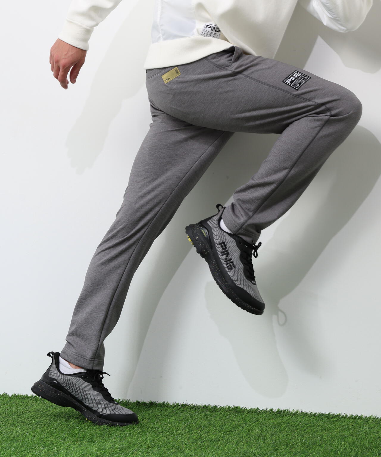 【PING APPAREL】全方向ストレッチ 接結裏メッシュスウェットテーパードパンツ <GOLD> (MENS)