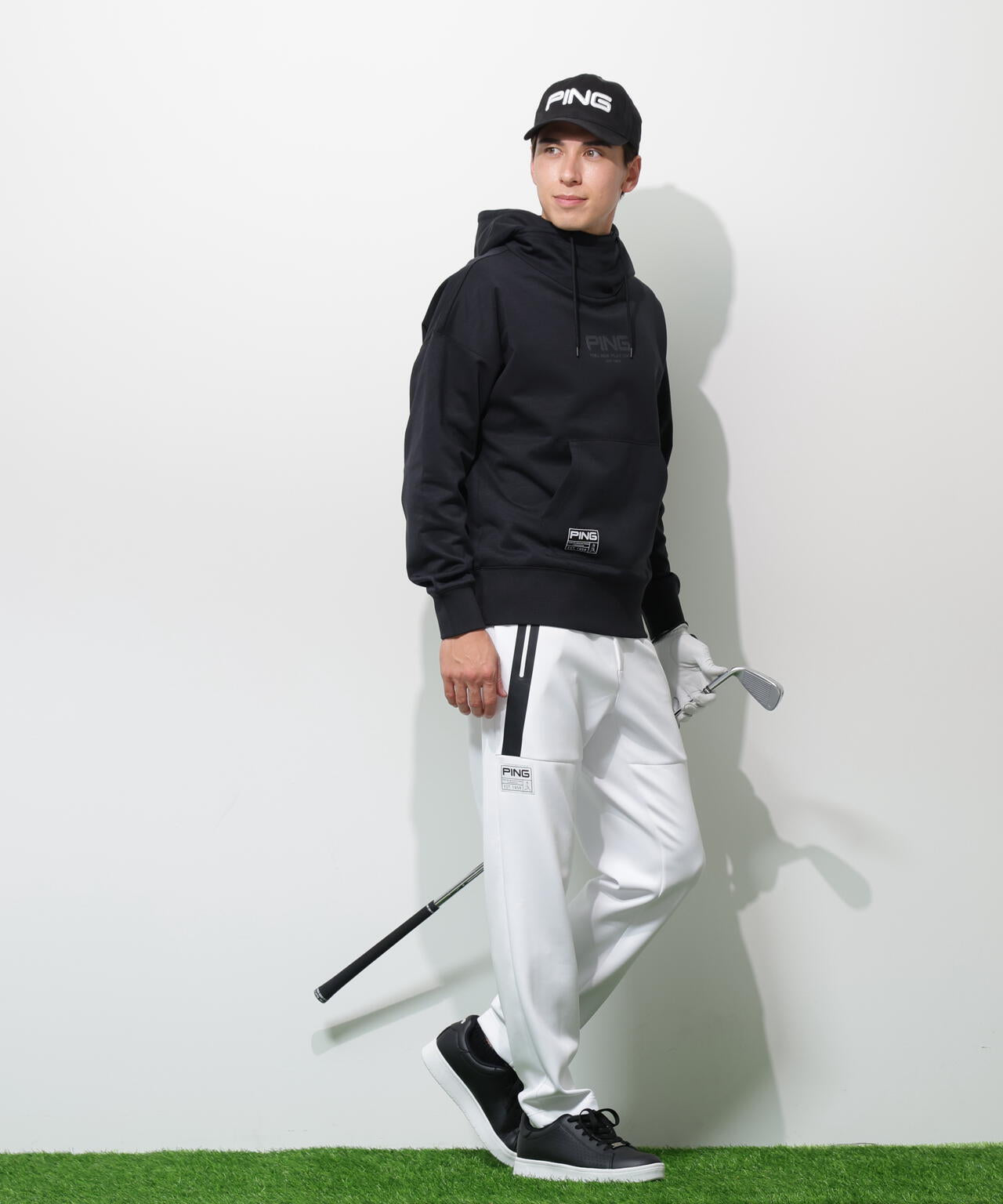 【PING APPAREL】全方向ストレッチ 接結裏メッシュスウェットフーディプルオーバー <GOLD> (MENS)