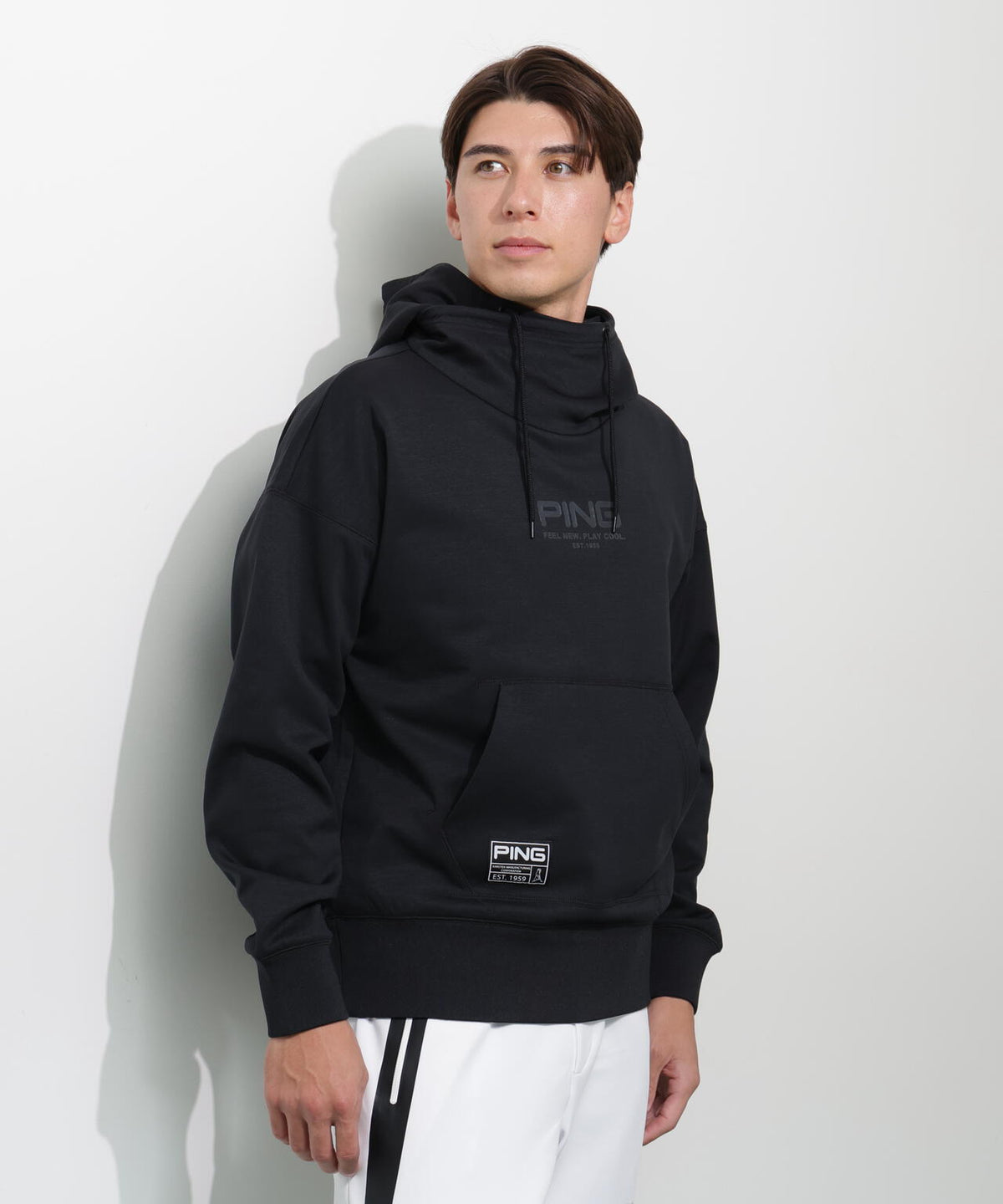【PING APPAREL】全方向ストレッチ 接結裏メッシュスウェットフーディプルオーバー <GOLD> (MENS)