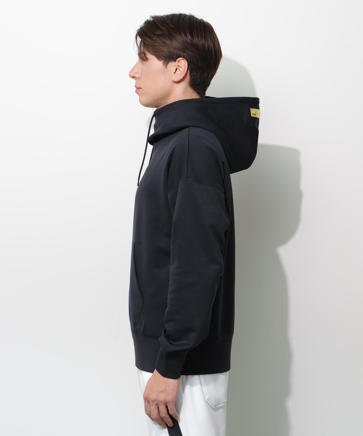 【PING APPAREL】全方向ストレッチ 接結裏メッシュスウェットフーディプルオーバー <GOLD> (MENS)