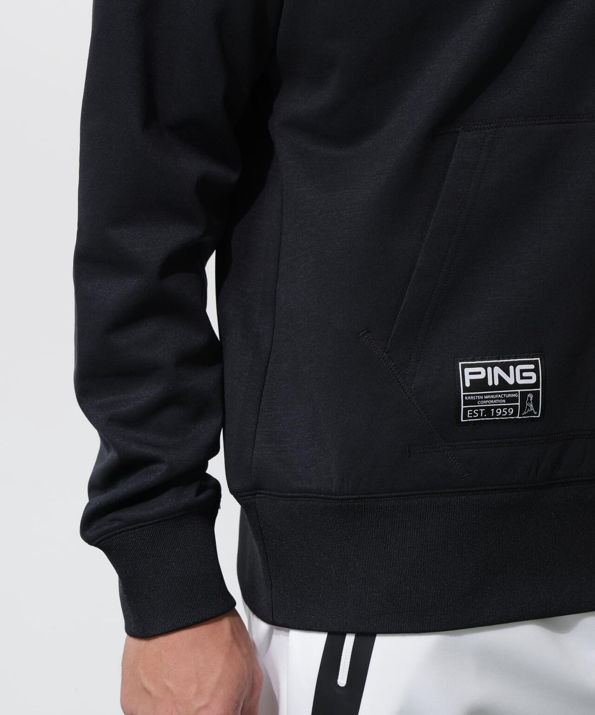 【PING APPAREL】全方向ストレッチ 接結裏メッシュスウェットフーディプルオーバー <GOLD> (MENS)