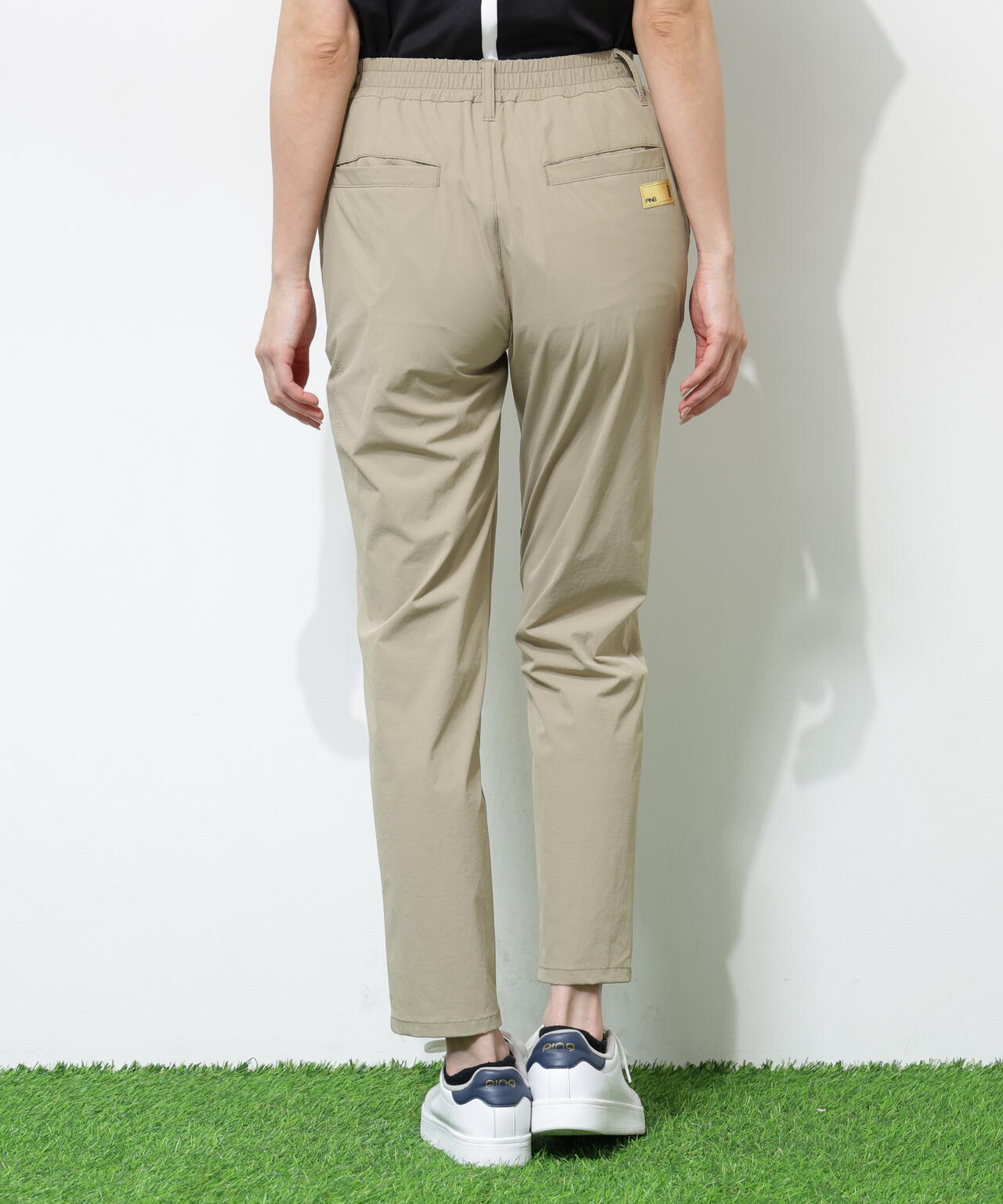 【PING APPAREL】ストレッチ冷感テーパードパンツ <GOLD> (LADIES)
