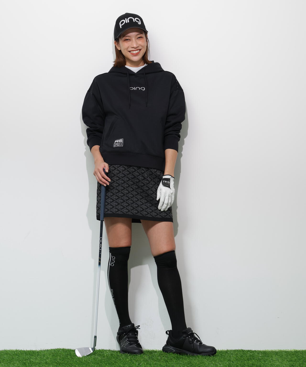 【PING APPAREL】エンボスロゴスウェットフーディプルオーバー <GOLD> (LADIES)
