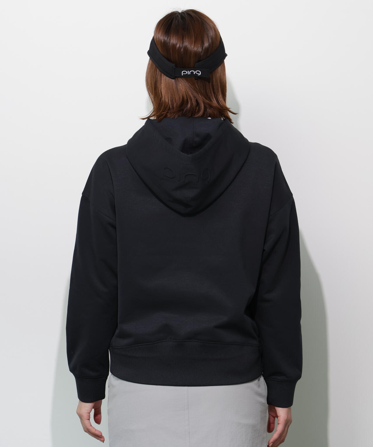 【PING APPAREL】エンボスロゴスウェットフーディプルオーバー <GOLD> (LADIES)