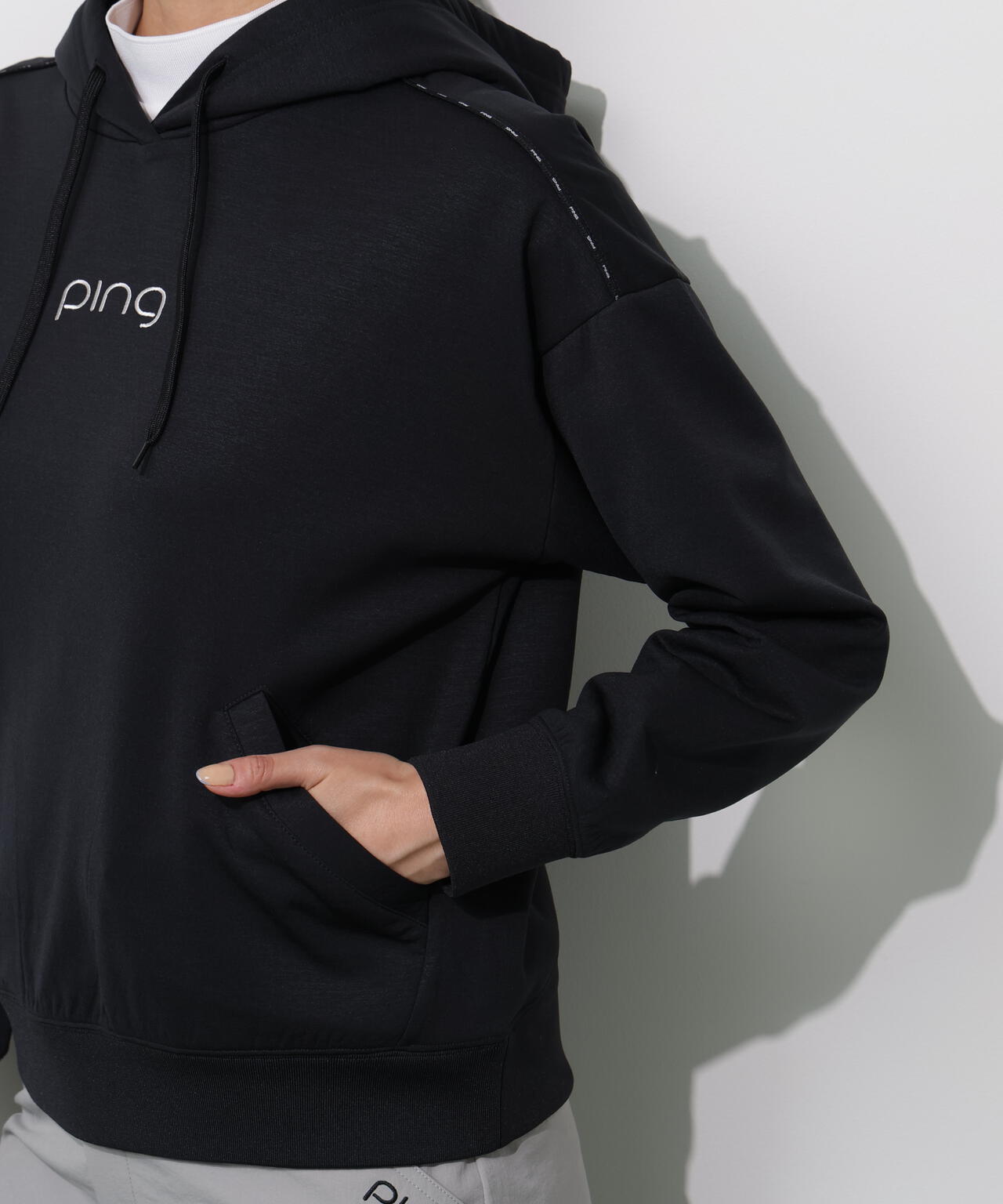 【PING APPAREL】エンボスロゴスウェットフーディプルオーバー <GOLD> (LADIES)