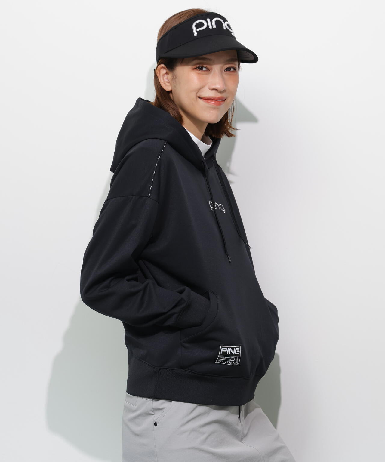 【PING APPAREL】エンボスロゴスウェットフーディプルオーバー <GOLD> (LADIES)