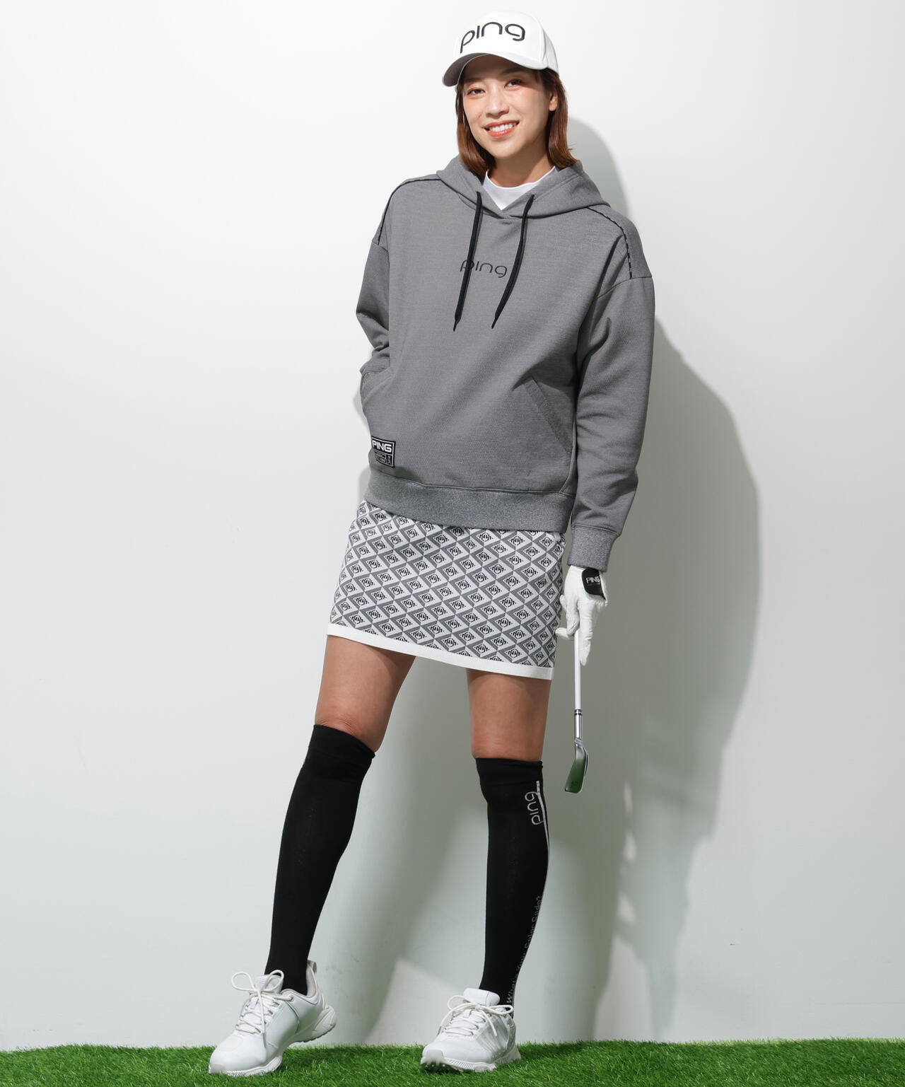 【PING APPAREL】エンボスロゴスウェットフーディプルオーバー <GOLD> (LADIES)