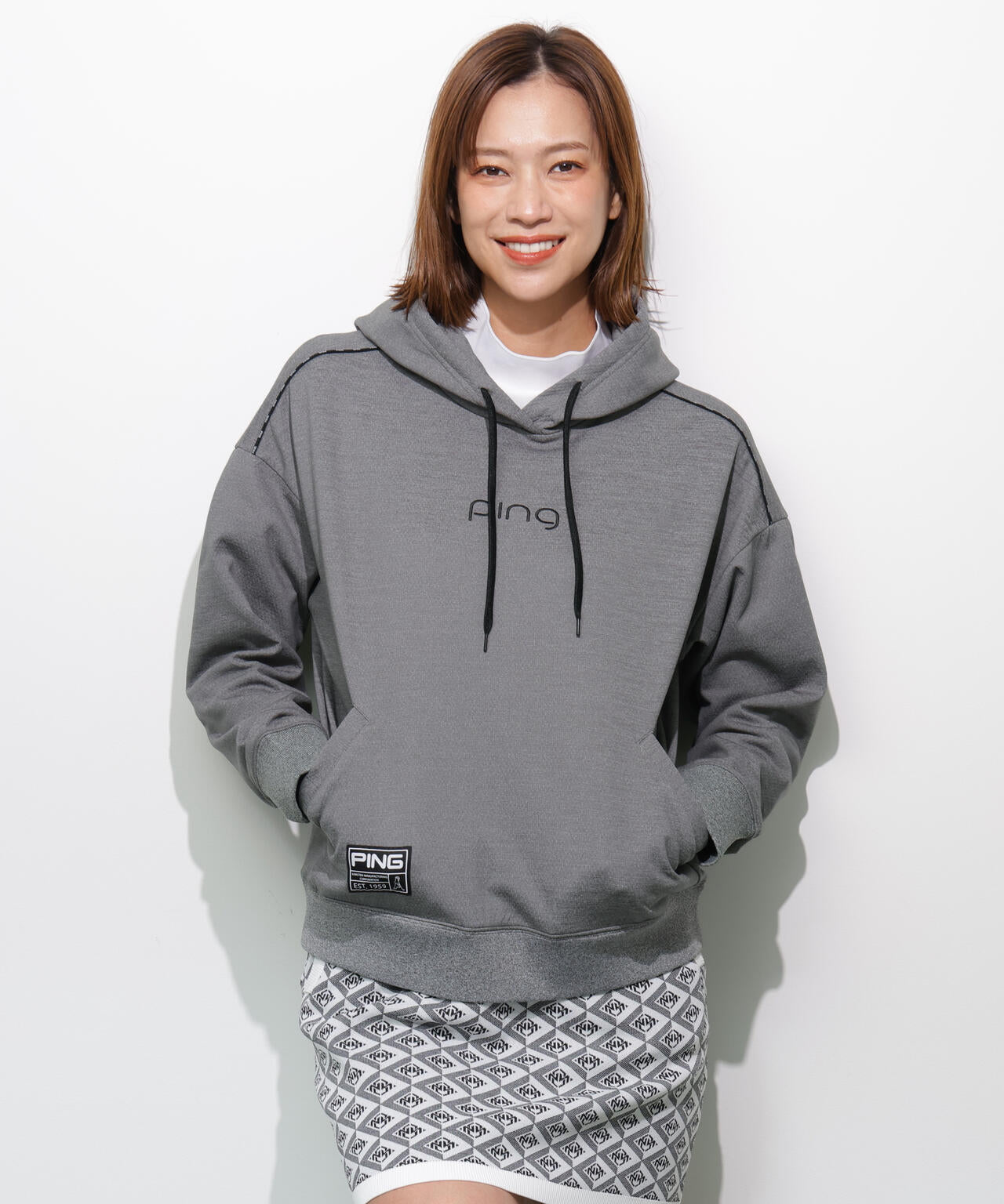 【PING APPAREL】エンボスロゴスウェットフーディプルオーバー <GOLD> (LADIES)