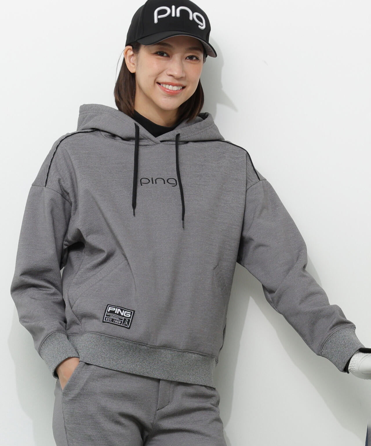 【PING APPAREL】エンボスロゴスウェットフーディプルオーバー <GOLD> (LADIES)
