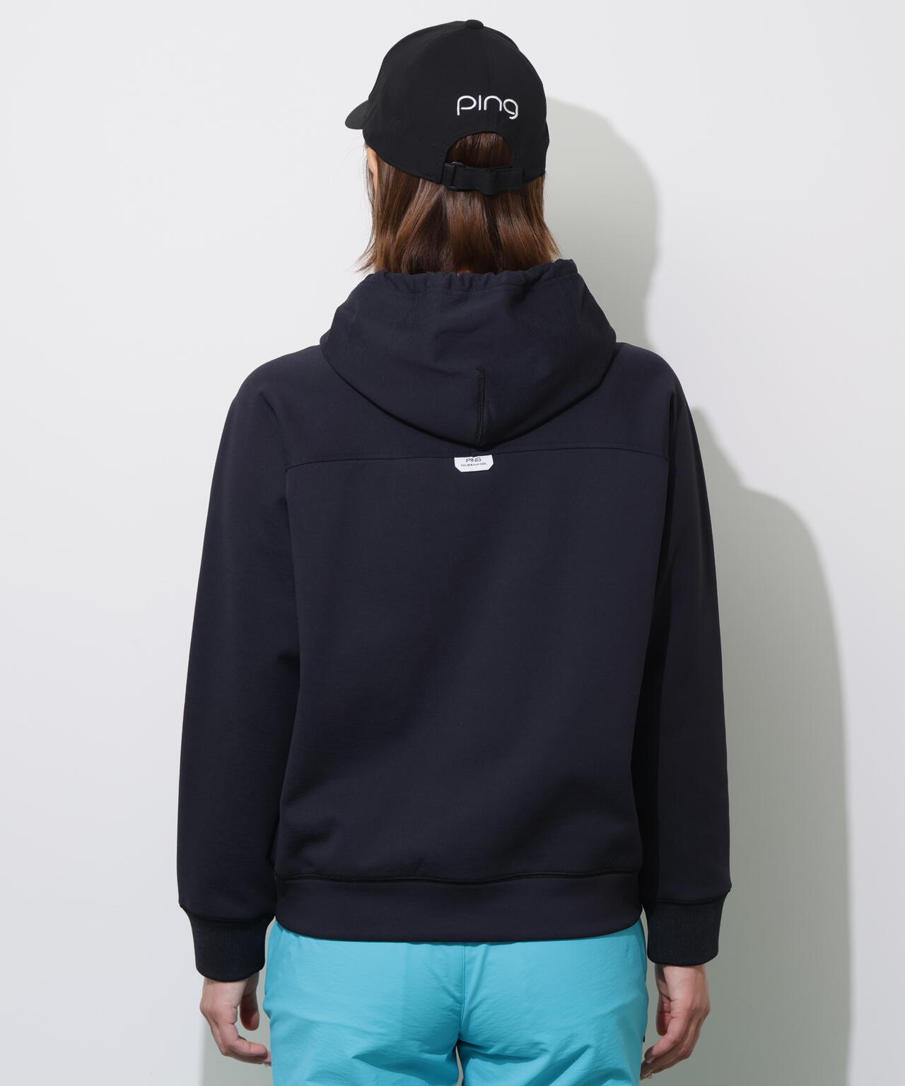 【PING APPAREL】全方向ストレッチ接結裏メッシュ切替ロゴテープスウェットフーディ <PERFORMANCE> (LADIES)