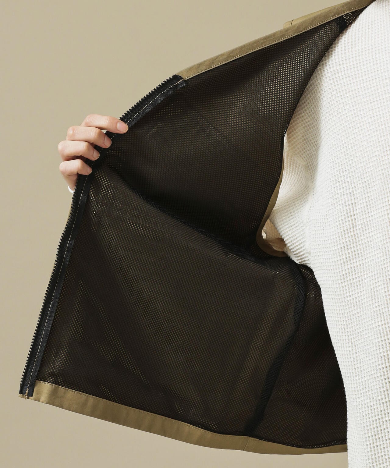 03c860ea-0d53-5157-9a62-8271aed44e30_Image