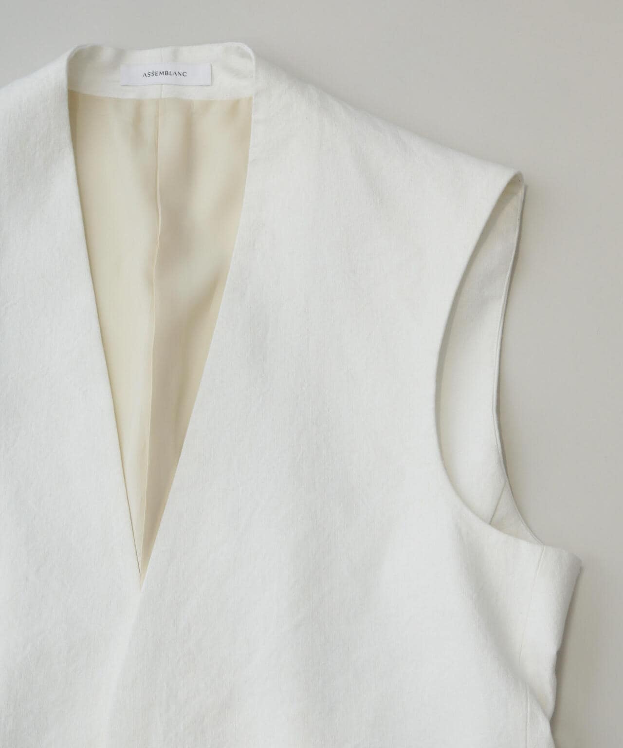 AB.コットン/リネンオックススリーブレスジャケット