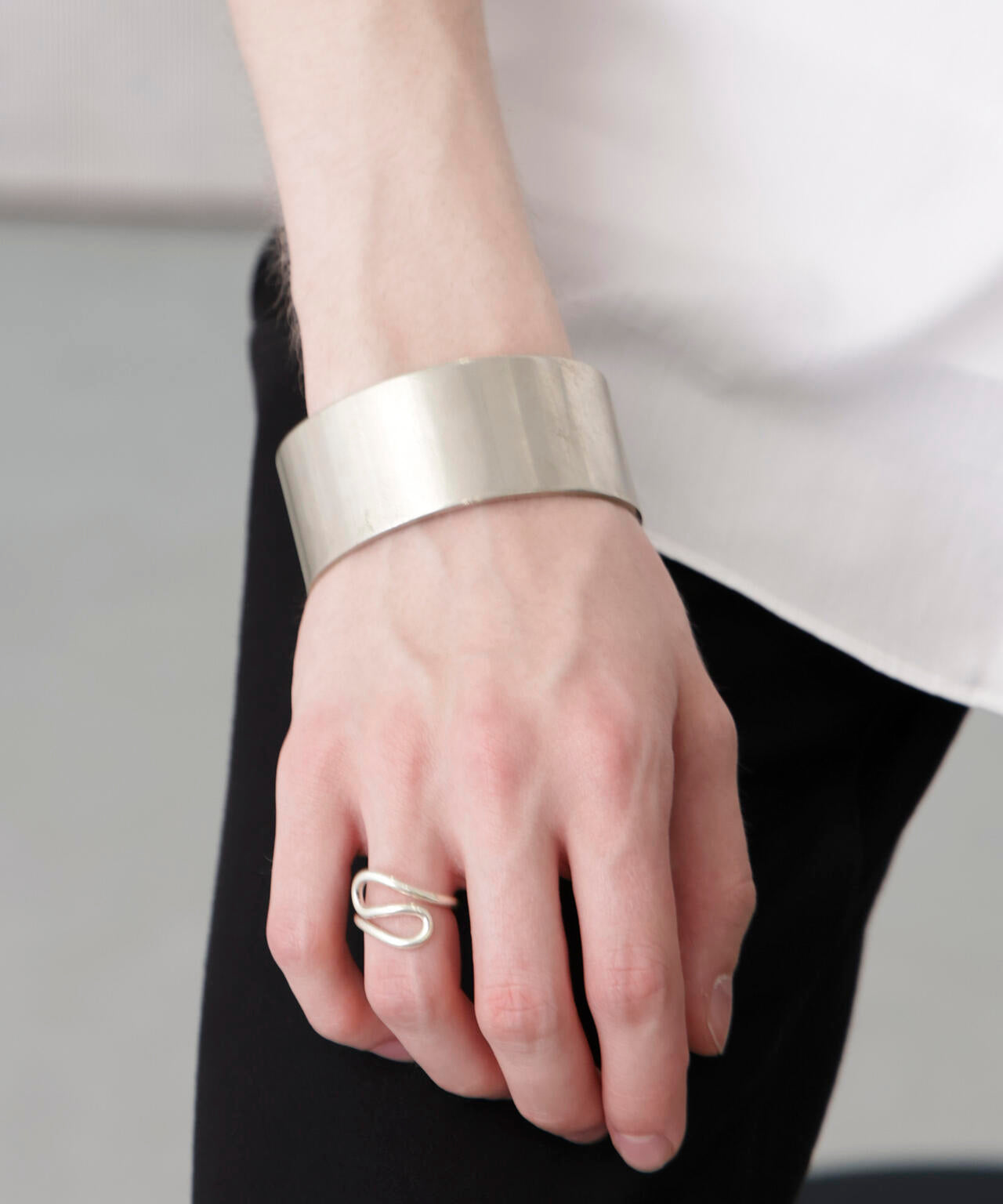 「NU jewelry」ジャーマンシルバーワイドバングル